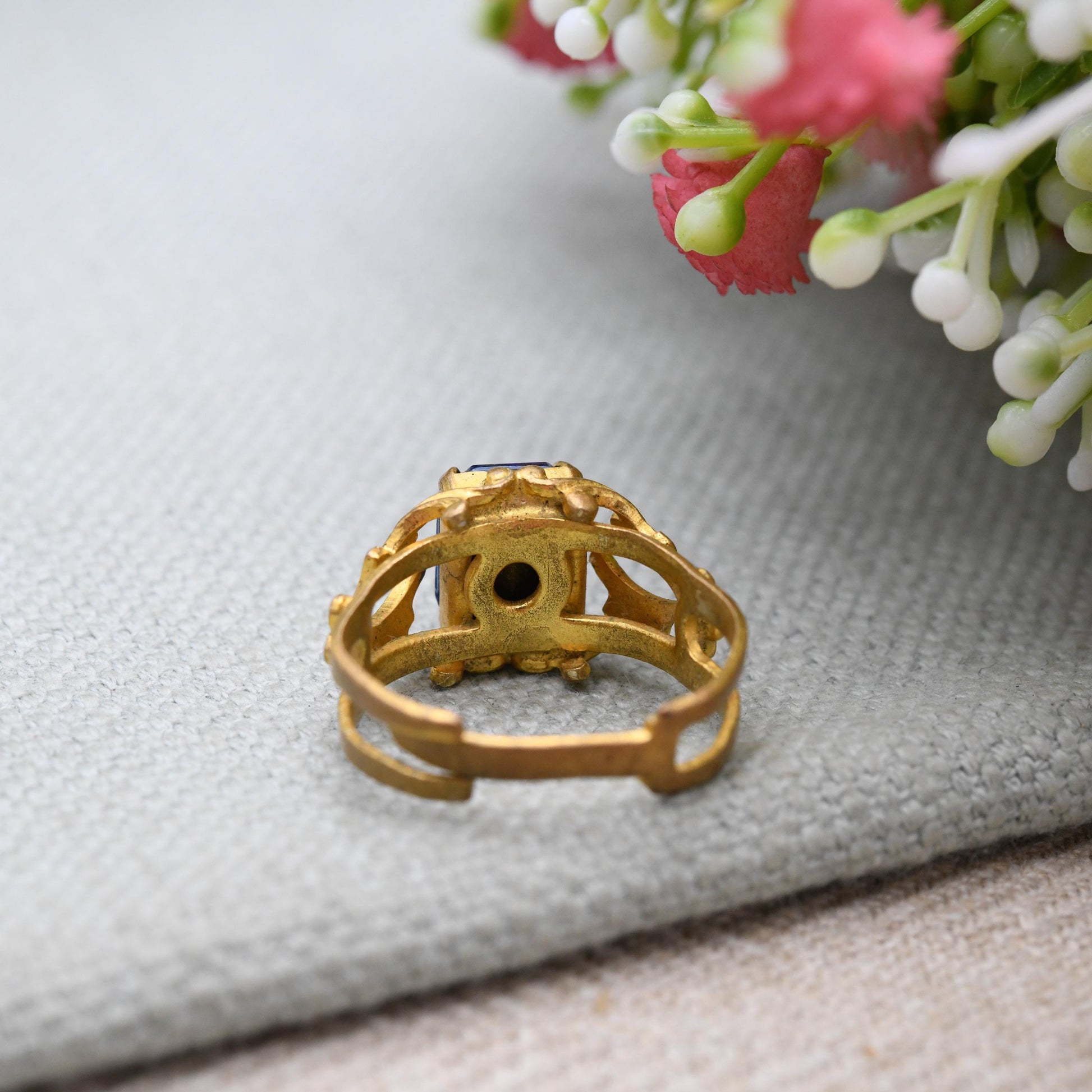Vintage Libra Scales Intaglio Ring Zodiac Symbol - Deep Blue Paste Stone | September October Birthday Star Sign | UK Size - N | US Size - 7