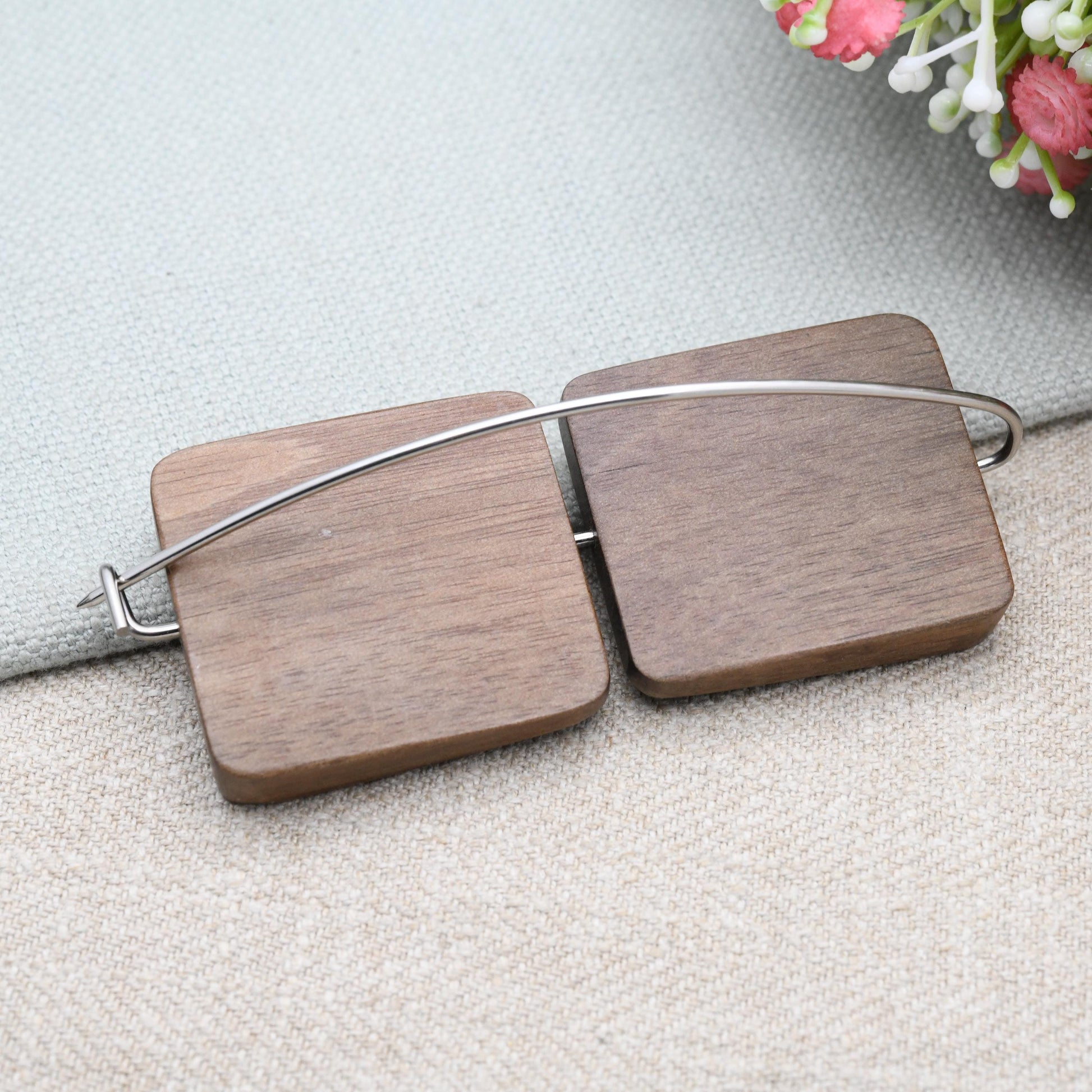 Vintage Mid-Century Teak Wood Brooch MCM - Unusual Wooden Jewellery | Modernist Scandinavian Design