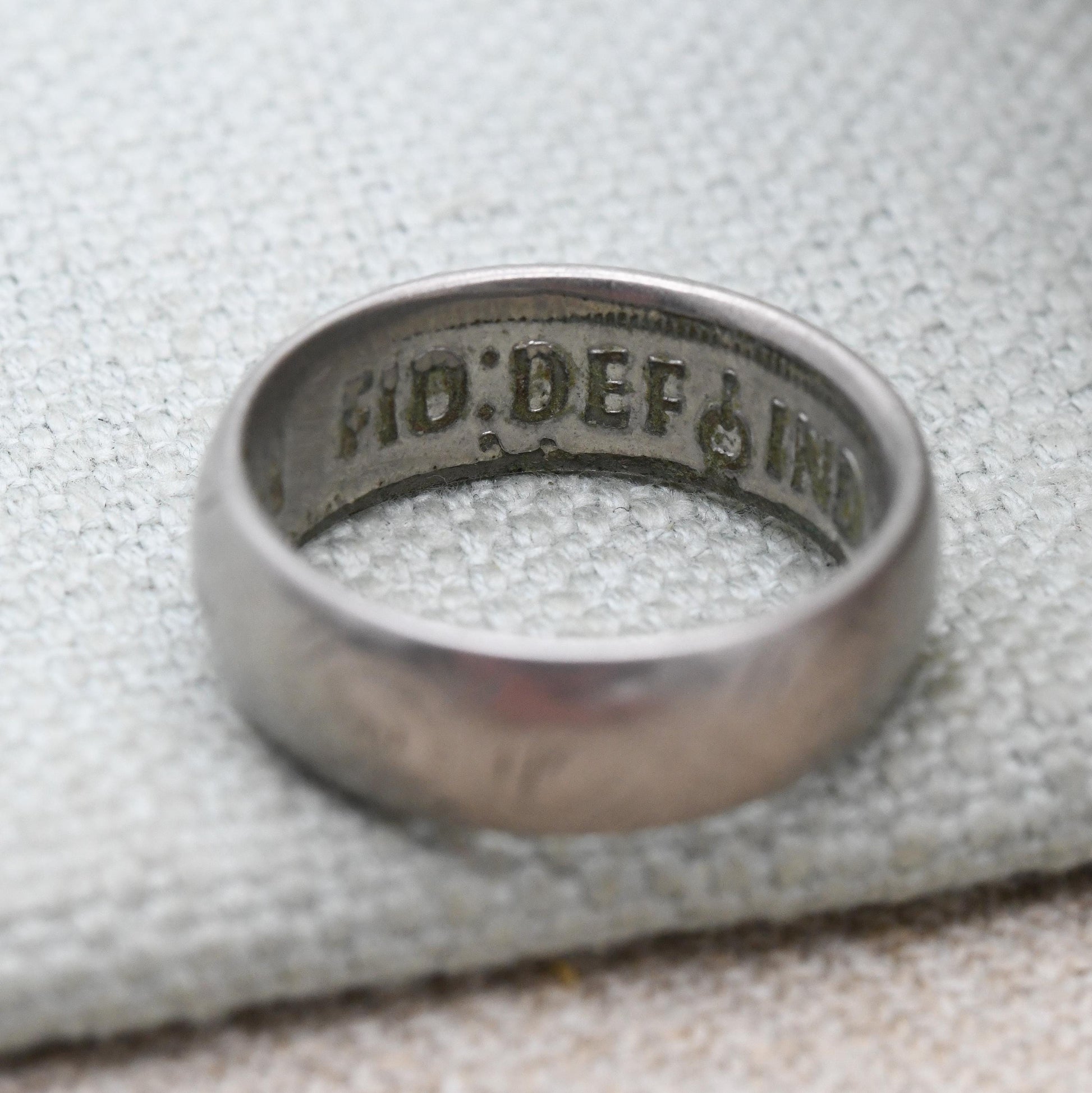 Vintage 1947 Coin Band Ring Half Crown Hand Engraved Design - Unusual Chunky Silver Band | Hidden Secret Words | UK Size - R | US Size - 9