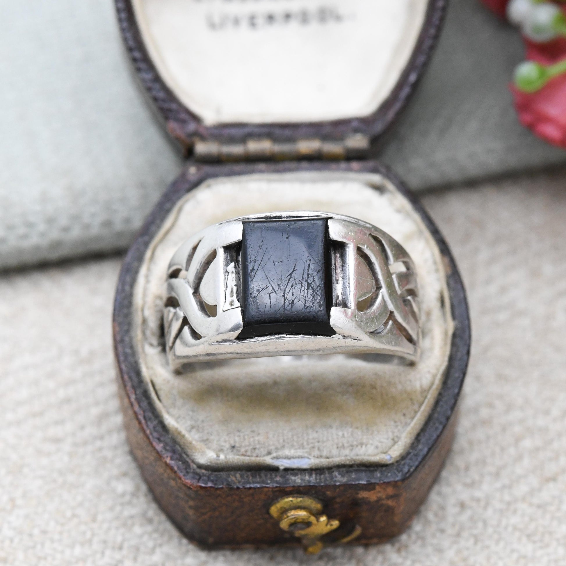 Vintage Sterling Silver Onyx Signet Ring - Unisex Square Black Stone Ring | UK Size - Q 1/2 | US Size - 8 1/2