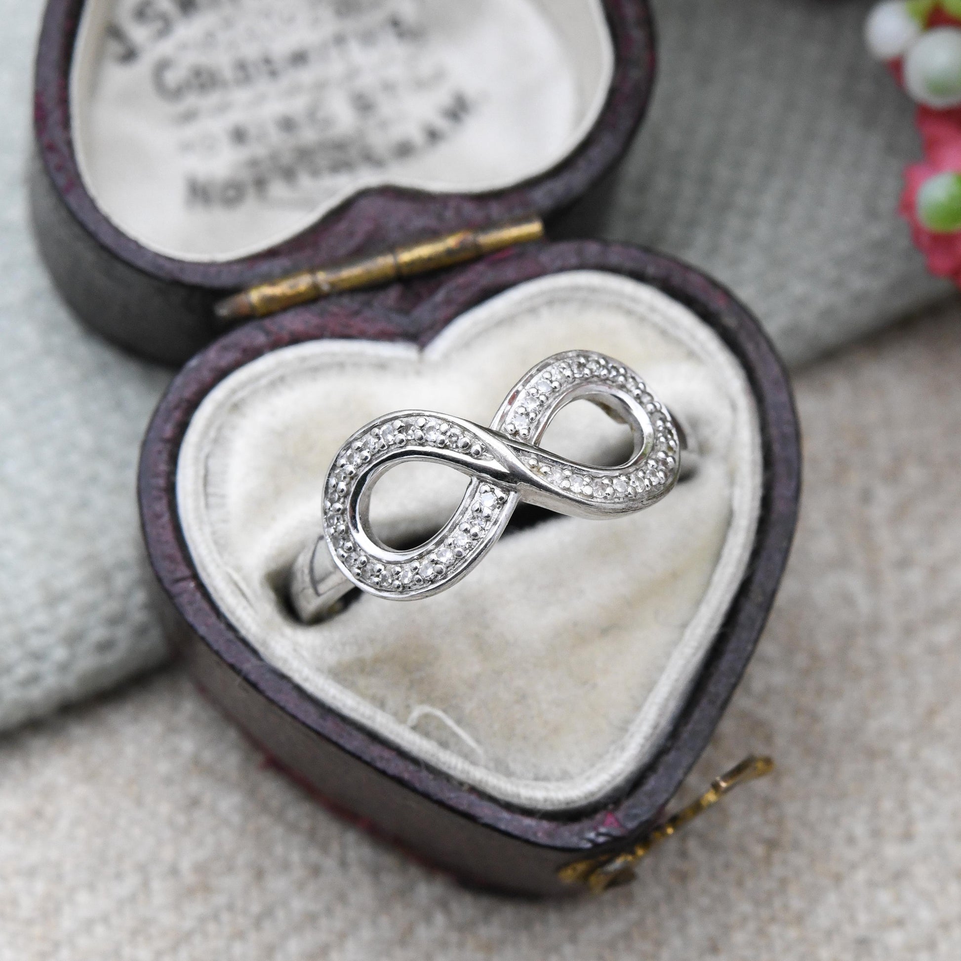 Vintage Sterling Silver Clear Stone Infinity Ring - Openwork Knot Minimalist Ring | Gift for Her | UK Size - M 1/2 | US Size - 6 1/4