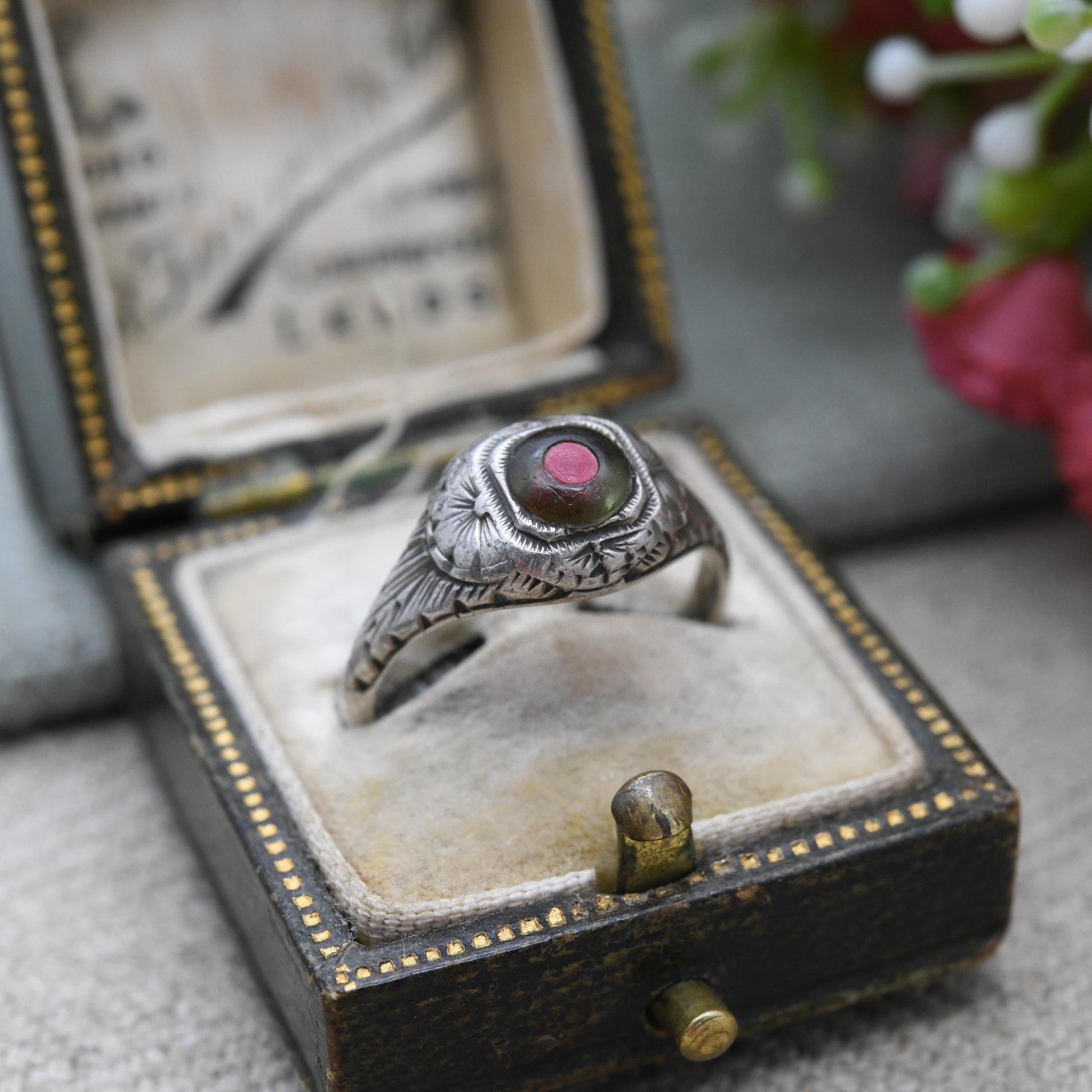 Antique Silver Resin Ring - Floral and Geometric Detailed Shoulders | Small Cabochon Stone | UK Size - L | US Size - 5 3/4