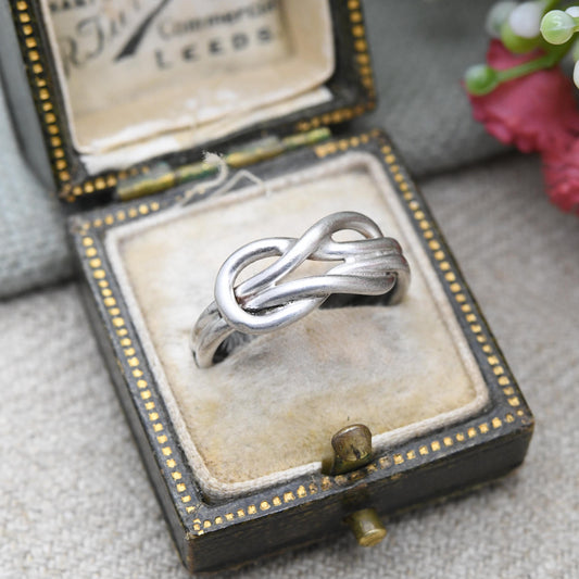 Vintage Sterling Silver Lovers Knot Ring - Minimalist Openwork Twisted Knot Design | UK Size - L 1/2 | US Size - 6