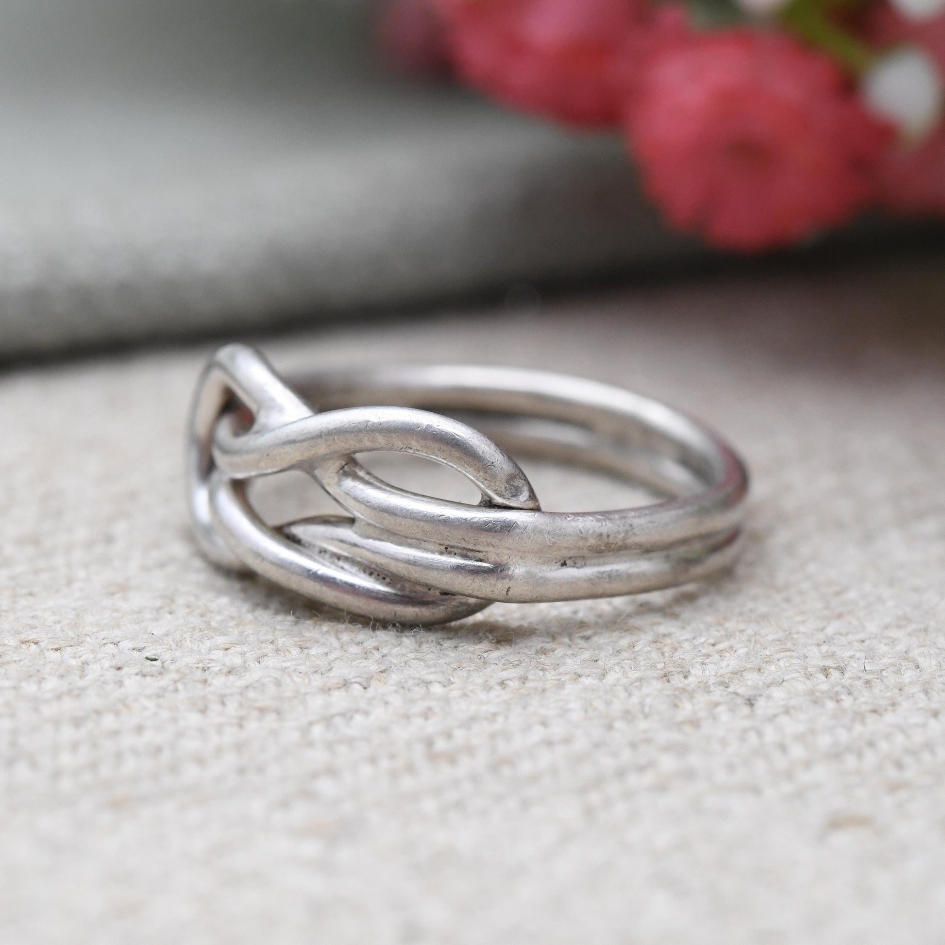 Vintage Sterling Silver Lovers Knot Ring - Minimalist Openwork Twisted Knot Design | UK Size - L 1/2 | US Size - 6