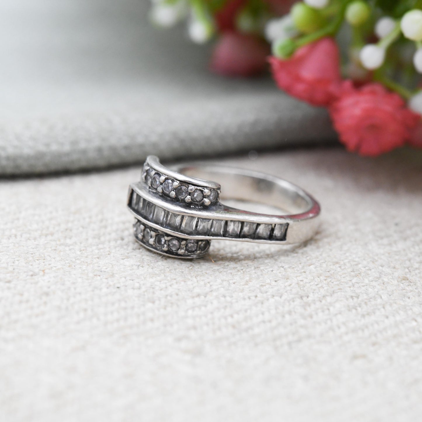 Vintage Sterling Silver Clear Stone Ribbon Ring - Channel Pavé Set Tank Ring | UK Size - J 1/2 | US Size - 5