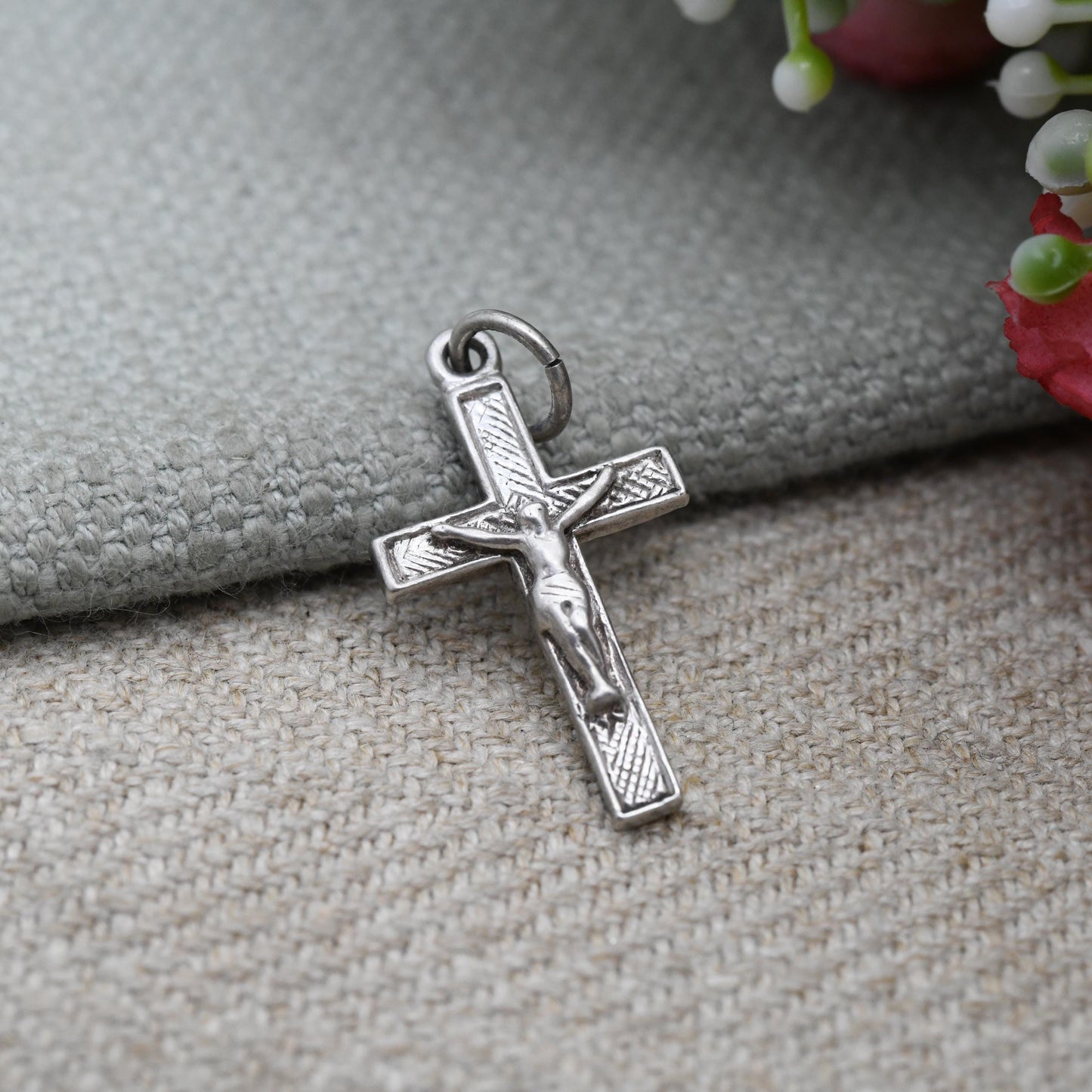 Vintage Sterling Silver Crucifix Pendant Charm INRI P & R Bushell - Religious Christian Jewellery | Gift for Pendant Necklace