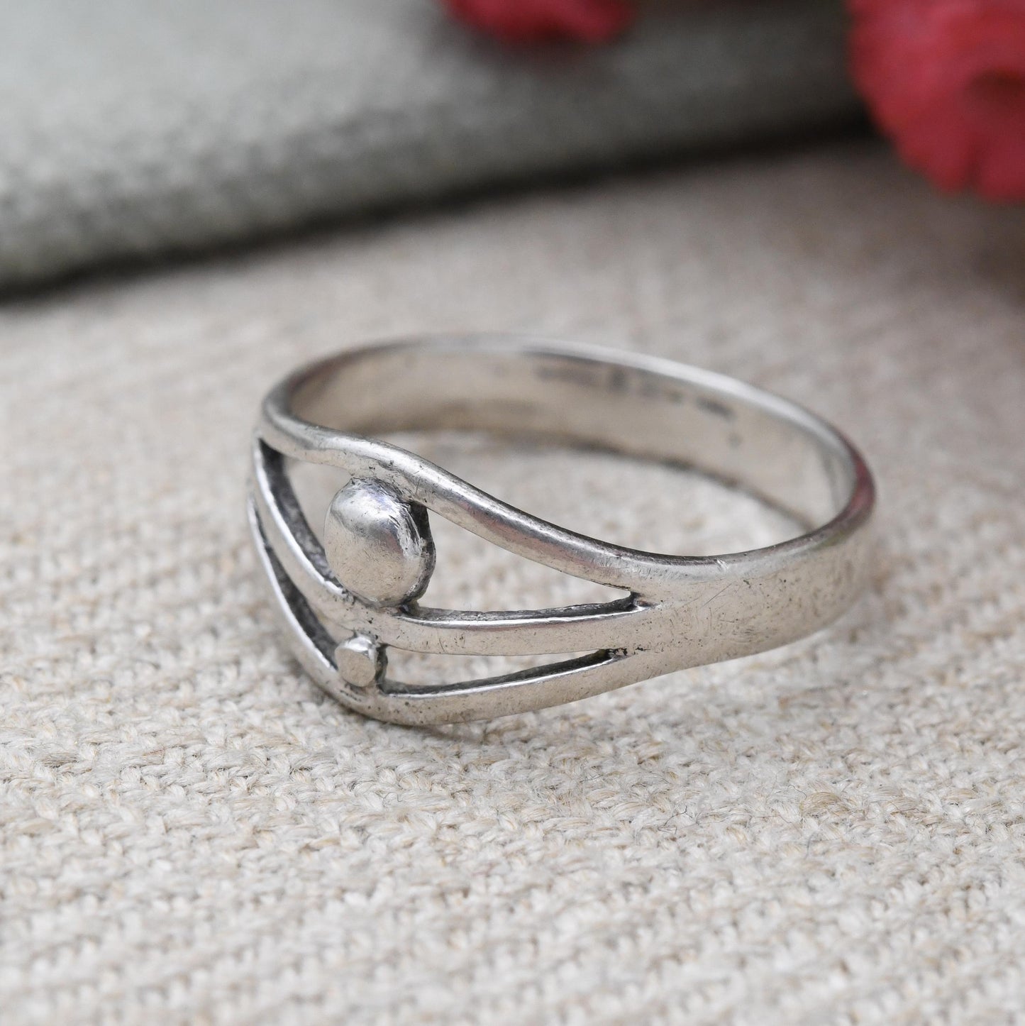 Vintage Sterling Silver Abstract Eye Shape Ring - Minimalist Openwork Ball Unisex Jewellery | UK Size - Q | US Size - 8