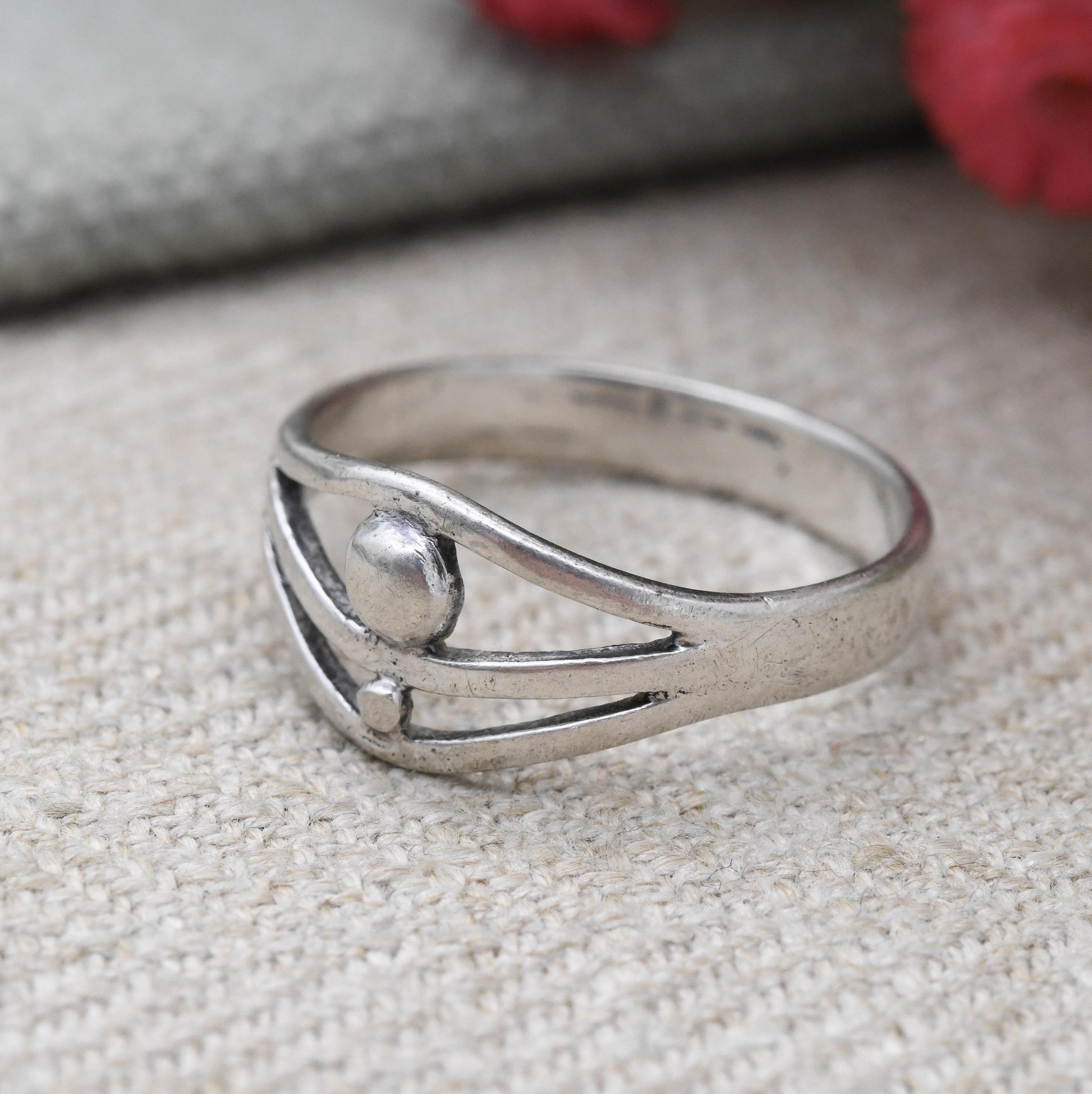Vintage Sterling Silver Abstract Eye Shape Ring - Minimalist Openwork Ball Unisex Jewellery | UK Size - Q | US Size - 8