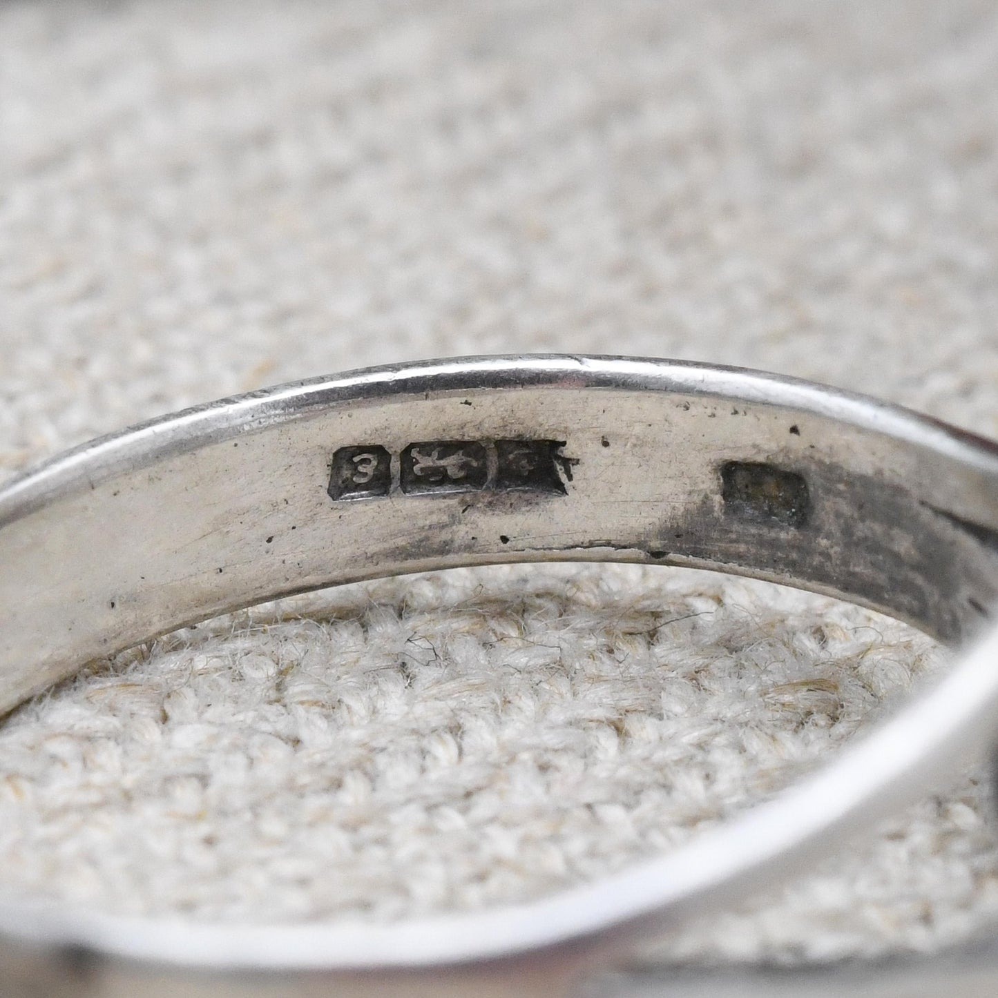 Vintage Sterling Silver Abstract Eye Shape Ring - Minimalist Openwork Ball Unisex Jewellery | UK Size - Q | US Size - 8