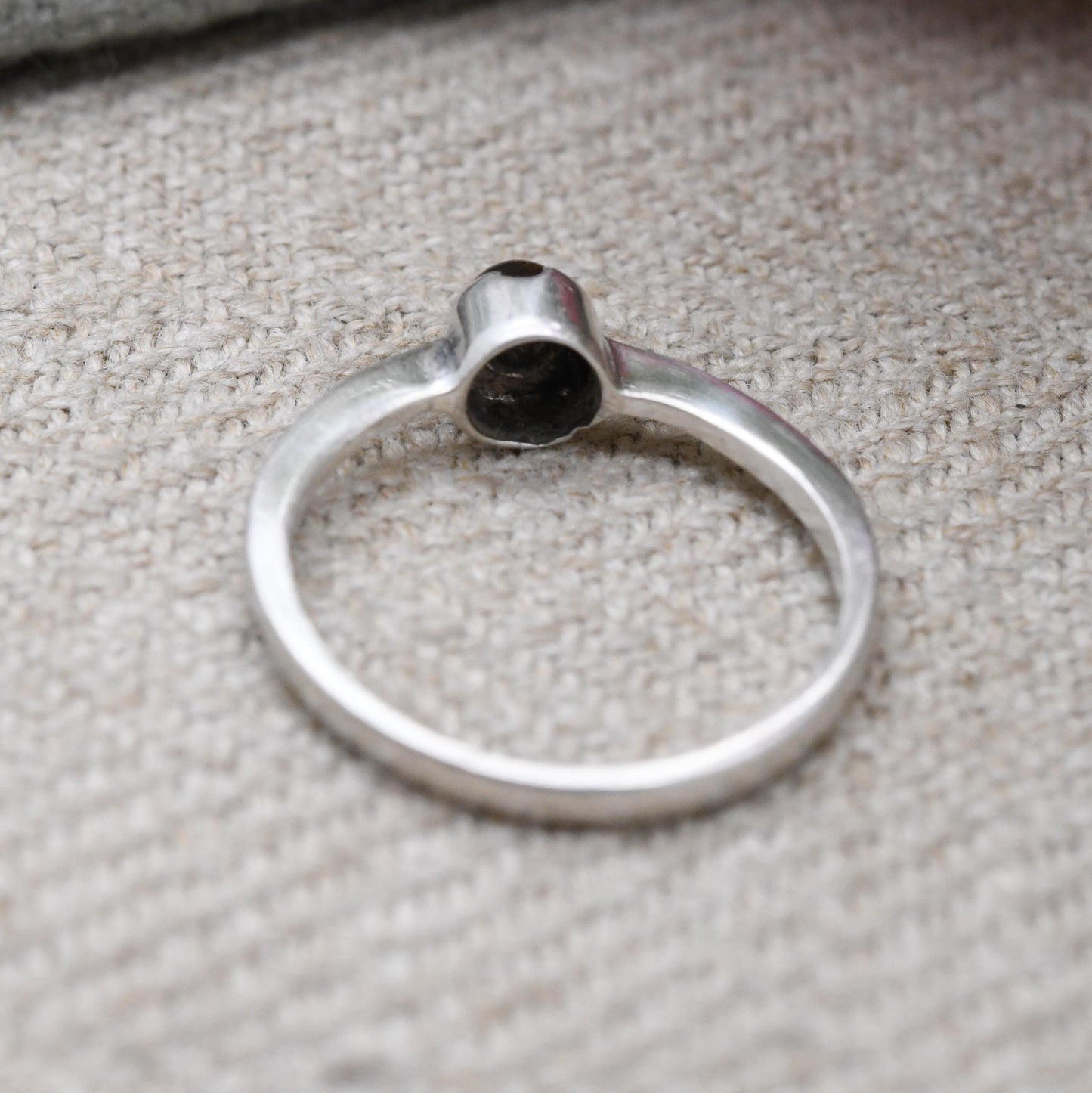 Vintage Sterling Silver Tiger's Eye Solitaire Ring - Unisex Minimalist Miniature Everyday Silver Jewellery | UK Size - I 1/2 US Size - 4 1/2