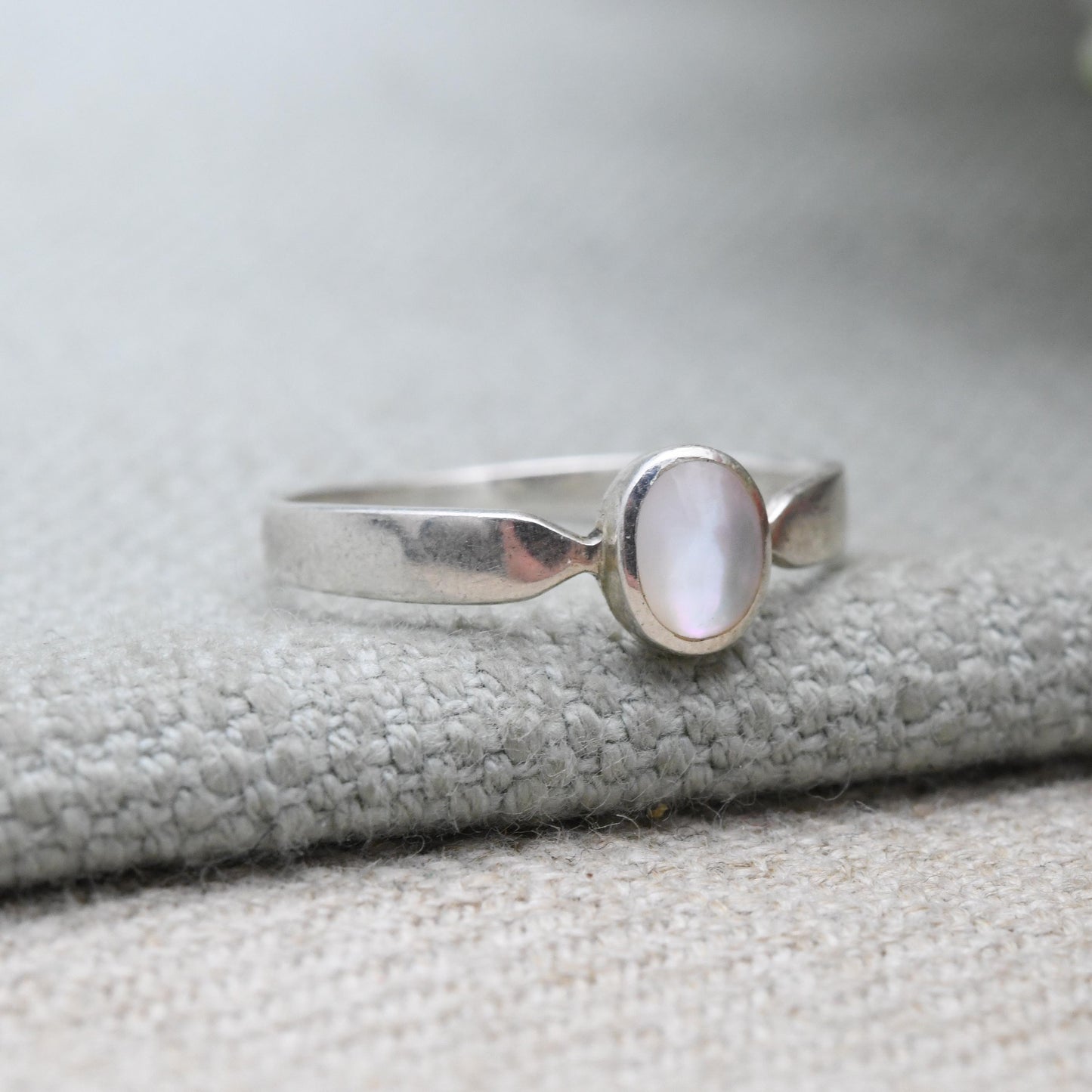 Vintage Sterling Silver Mother of Pearl Ring - Oval White Stone Ring | UK Size - P | US Size - 7 3/4