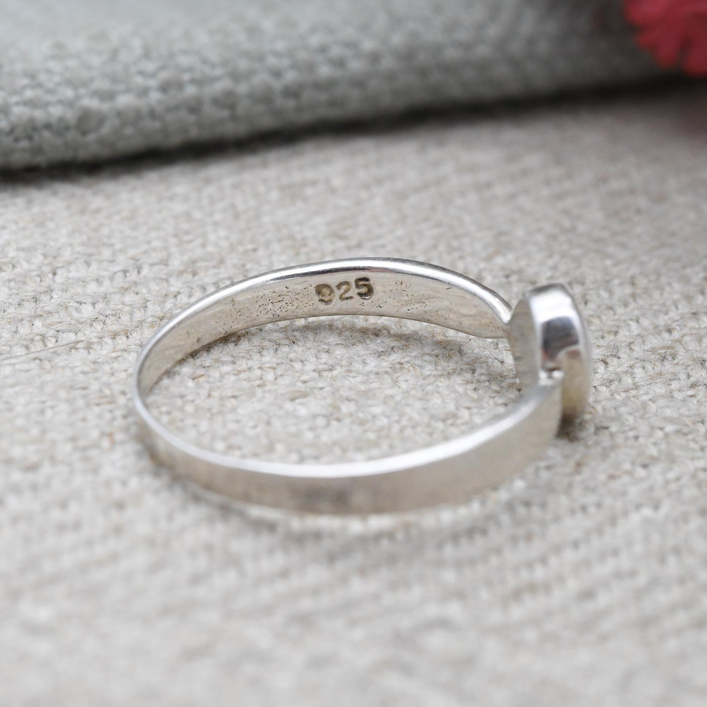 Vintage Sterling Silver Mother of Pearl Ring - Oval White Stone Ring | UK Size - P | US Size - 7 3/4
