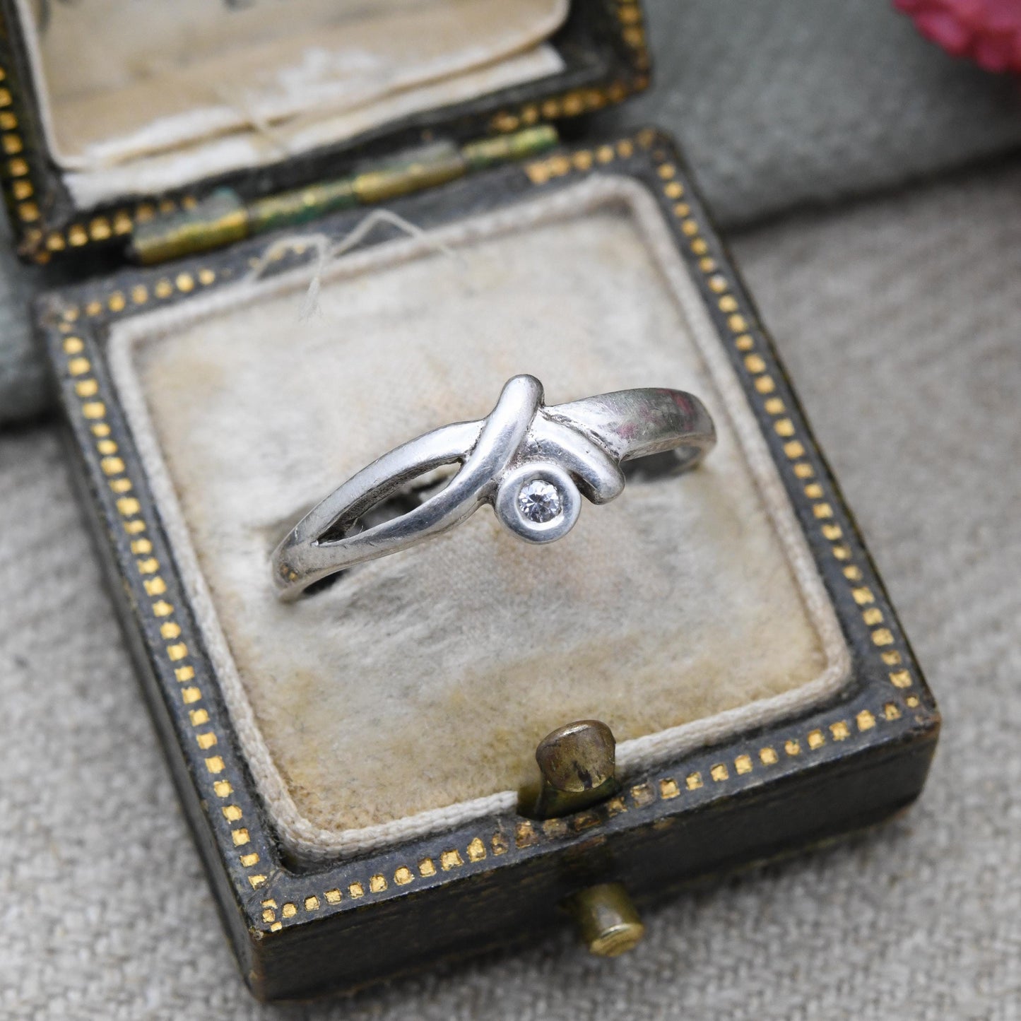 Vintage Sterling Silver Clear Stone Solitaire and Openwork Ring - White Stone | Bezel | UK Size - O 1/2 | US Size - 7 1/2