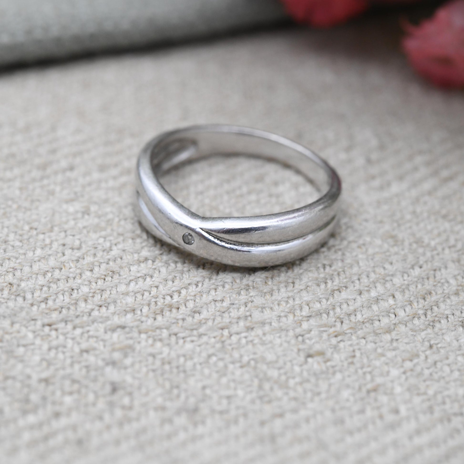 Chunky Sterling Silver Cross Band Diamond Ring - Round Clear Gemstone Ring | Minimal Unisex Everyday | UK Size - M 1/2 | US Size - 6 1/2