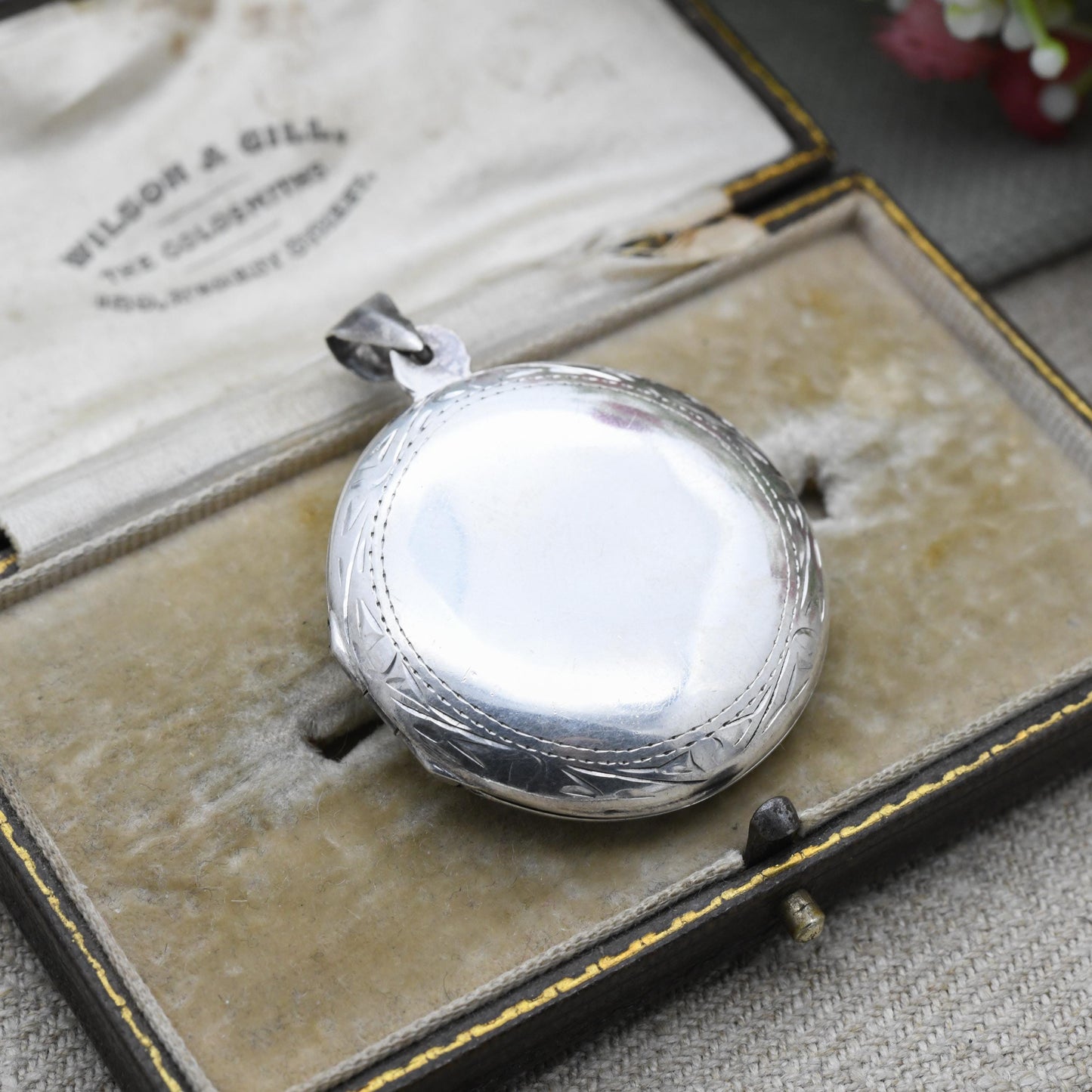 Vintage Sterling Silver Locket Pendant with Engraved Geometric Pattern Design - Large Circular Locket Necklace for Chunky Chain