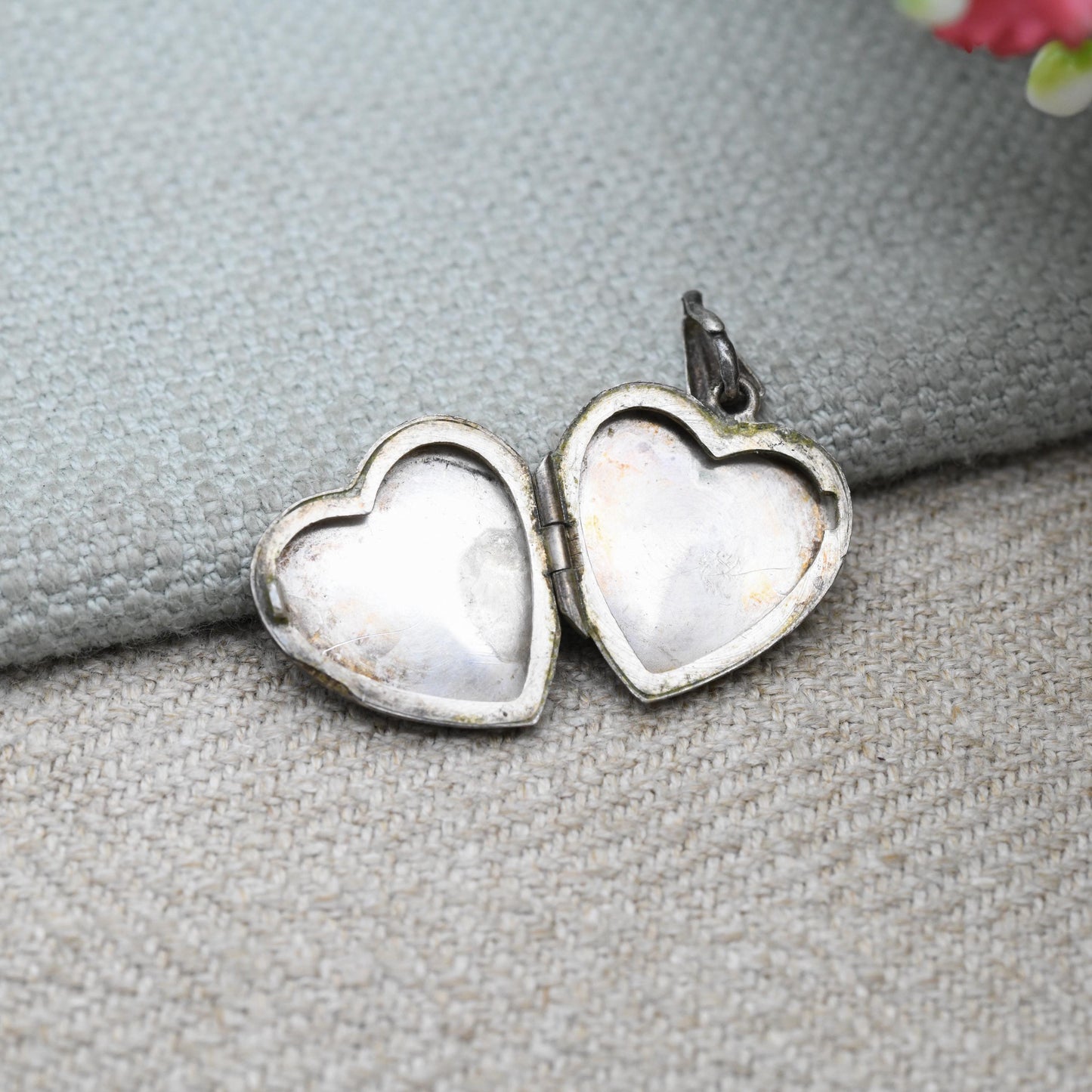 Vintage Sterling Silver Heart Locket Pendant with Engraved Starburst Design | Love Heart Shape Locket | Pretty Gift for Her | Necklace Stack
