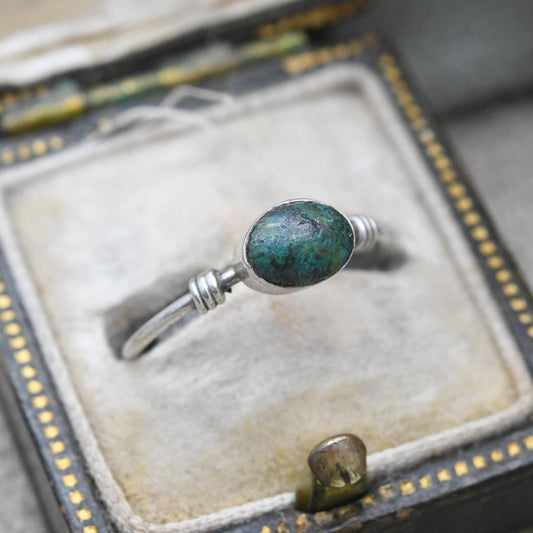Vintage Sterling Silver Green Cabochon Ring - Small Solitaire Minimalist Ring | UK Size - J | US Size - 4 3/4