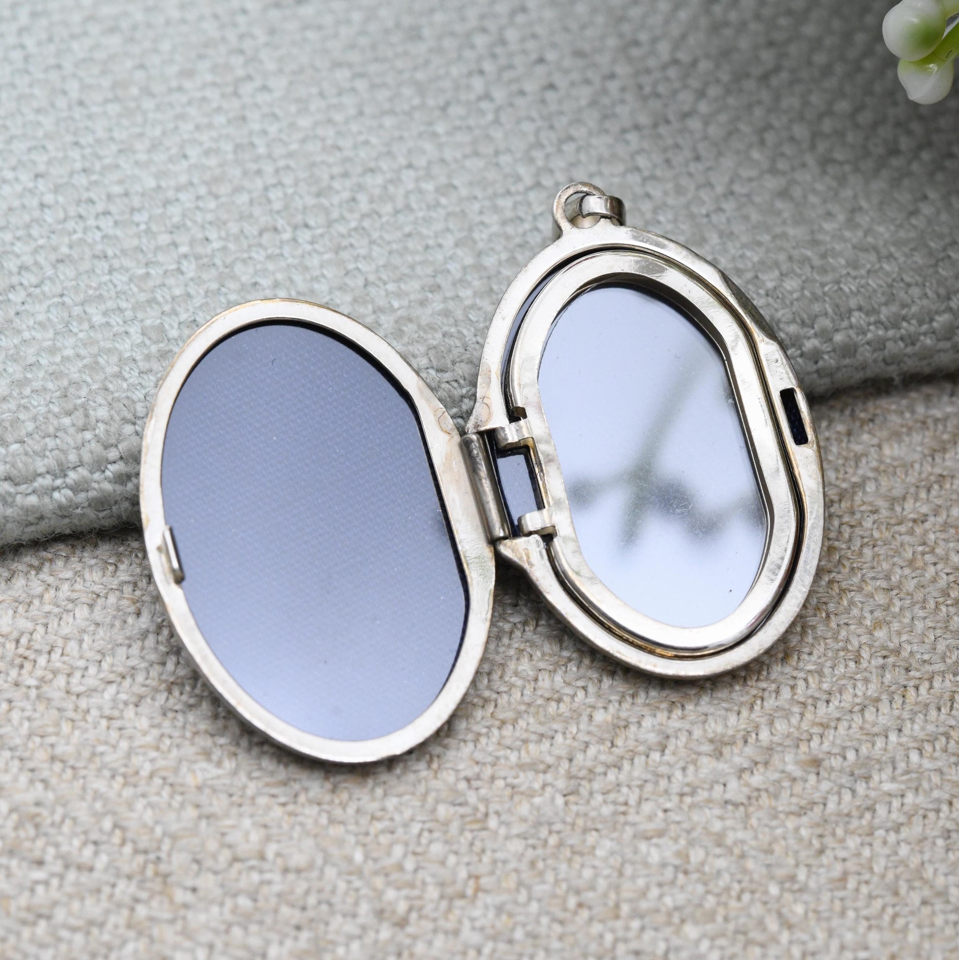 Vintage Sterling Silver Scrolling Locket Pendant - Oval Shape Opening Locket with Engraved and Textured Design | Gift for Pendant Necklace