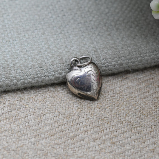 Vintage Sterling Silver Love Heart Charm Pendant with Engraved Pattern - Small Puffed Love Heart | Gift for Charm Bracelet