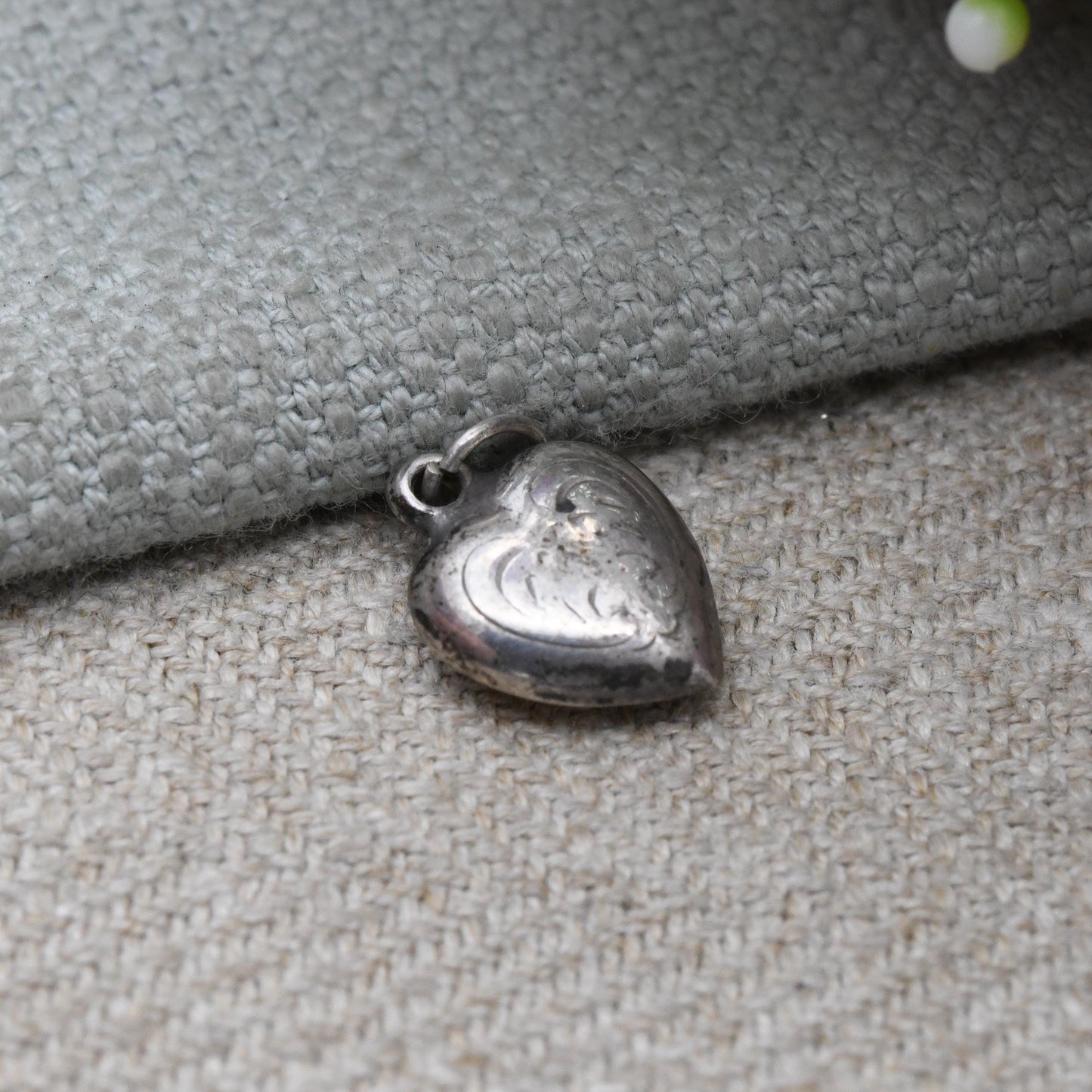 Vintage Sterling Silver Love Heart Charm Pendant with Engraved Pattern - Small Puffed Love Heart | Gift for Charm Bracelet