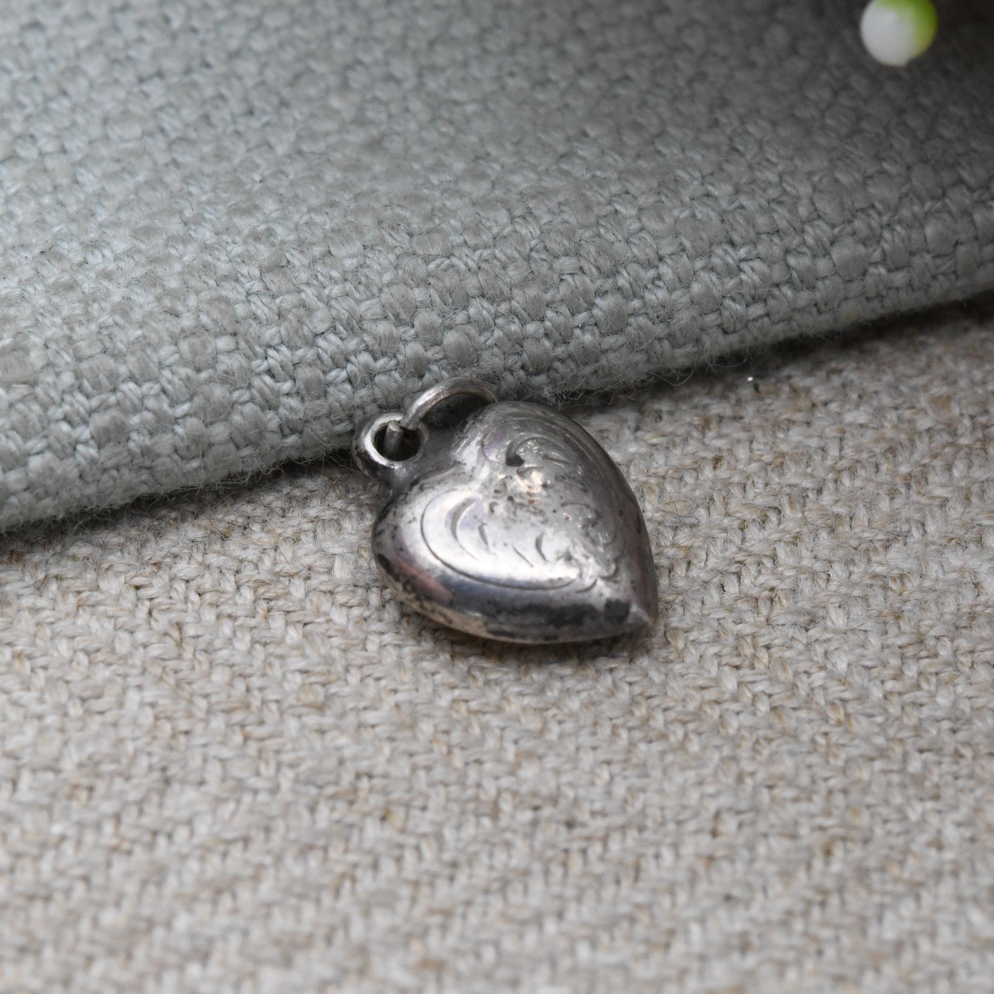 Vintage Sterling Silver Love Heart Charm Pendant with Engraved Pattern - Small Puffed Love Heart | Gift for Charm Bracelet