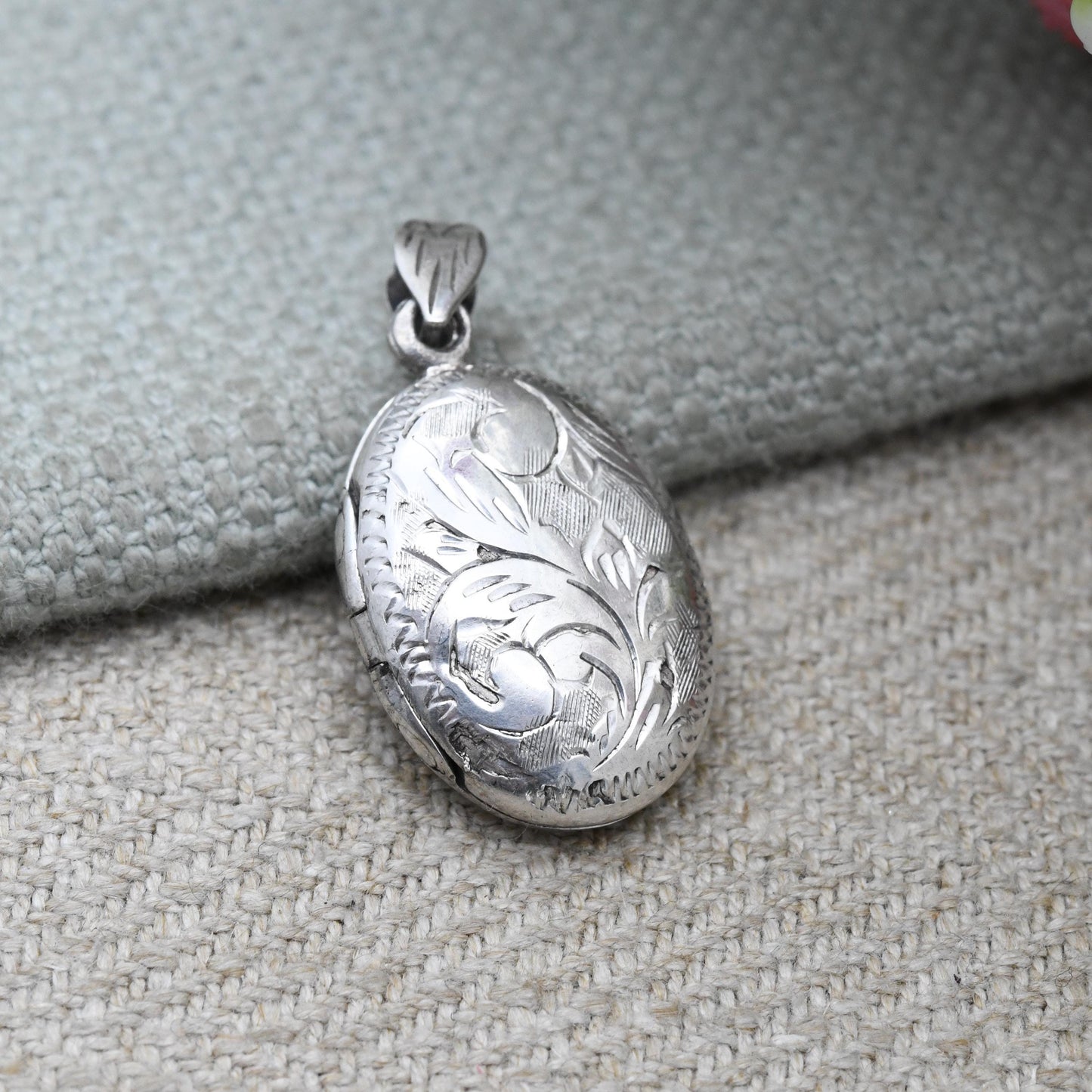 Vintage Sterling Silver Locket Pendant with Engraved Floral Design - Oval Locket Necklace for Chunky Chain | Sweet Jewellery Gift for Her
