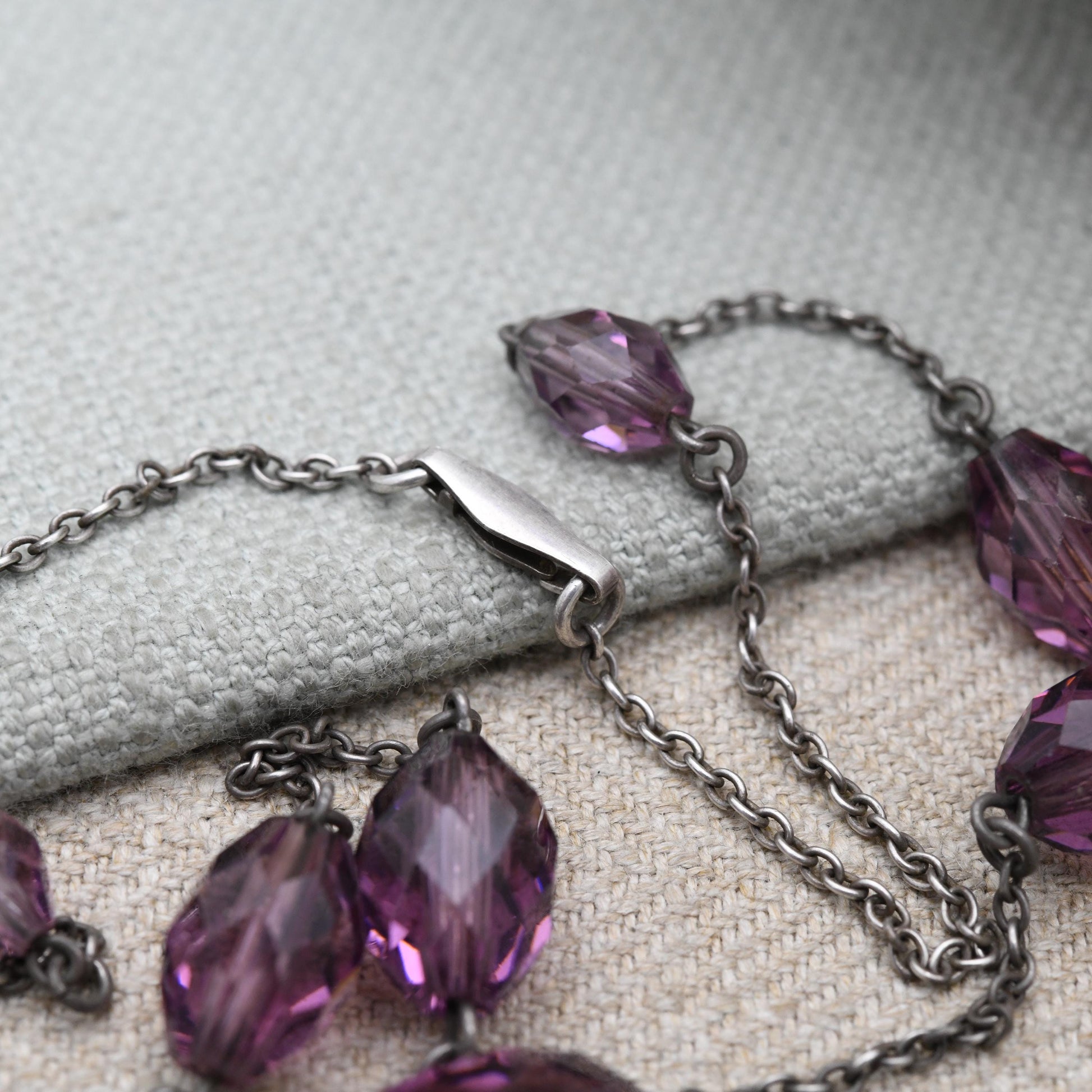 Antique Art Deco Silver Necklace c.1920s - Graduating Purple Faceted Glass Beads | Delicate Chain