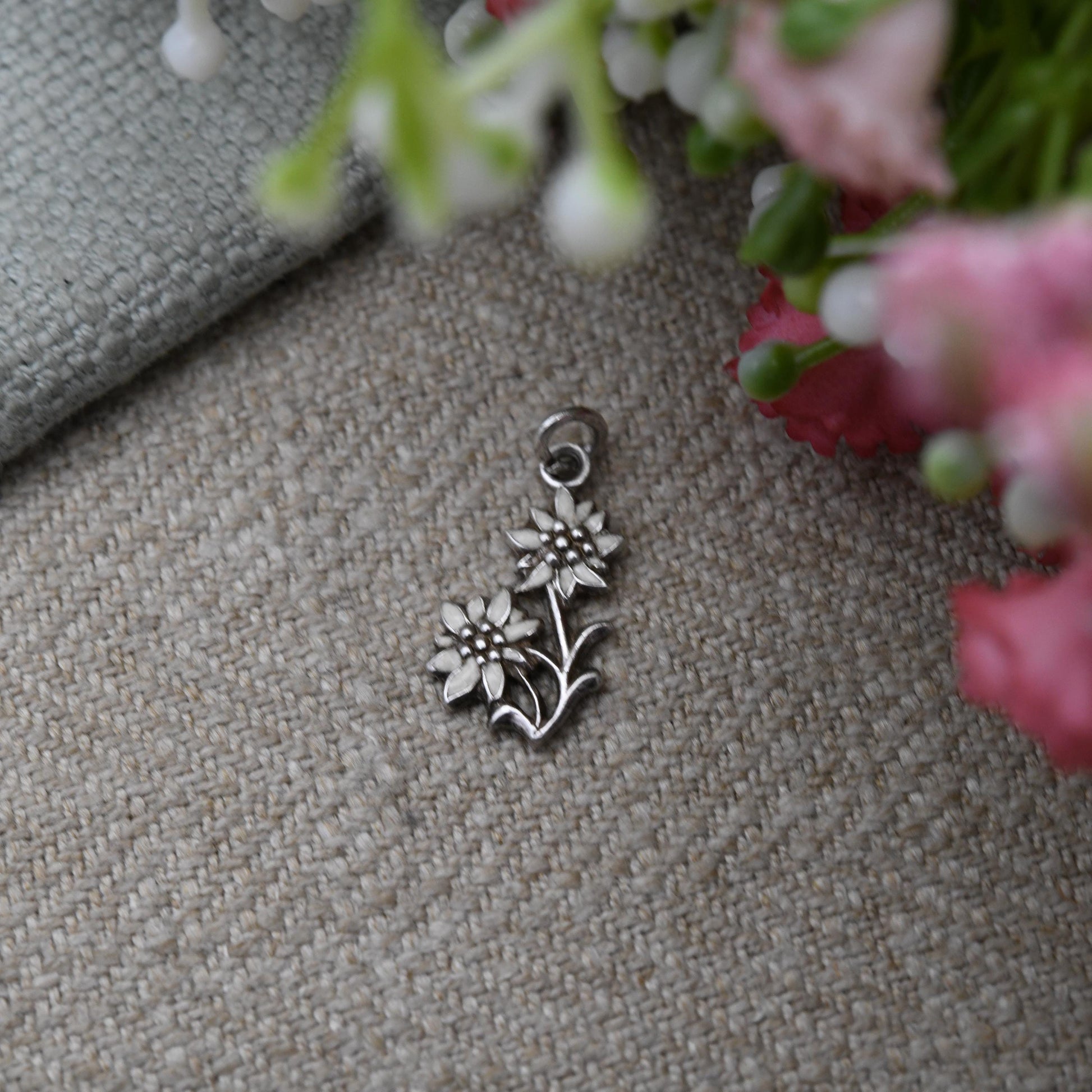 Vintage Sterling Silver White Flower Charm Pendant - Enamel Daisy | Floral | Garden | Souvenir Gift for Charm Bracelet