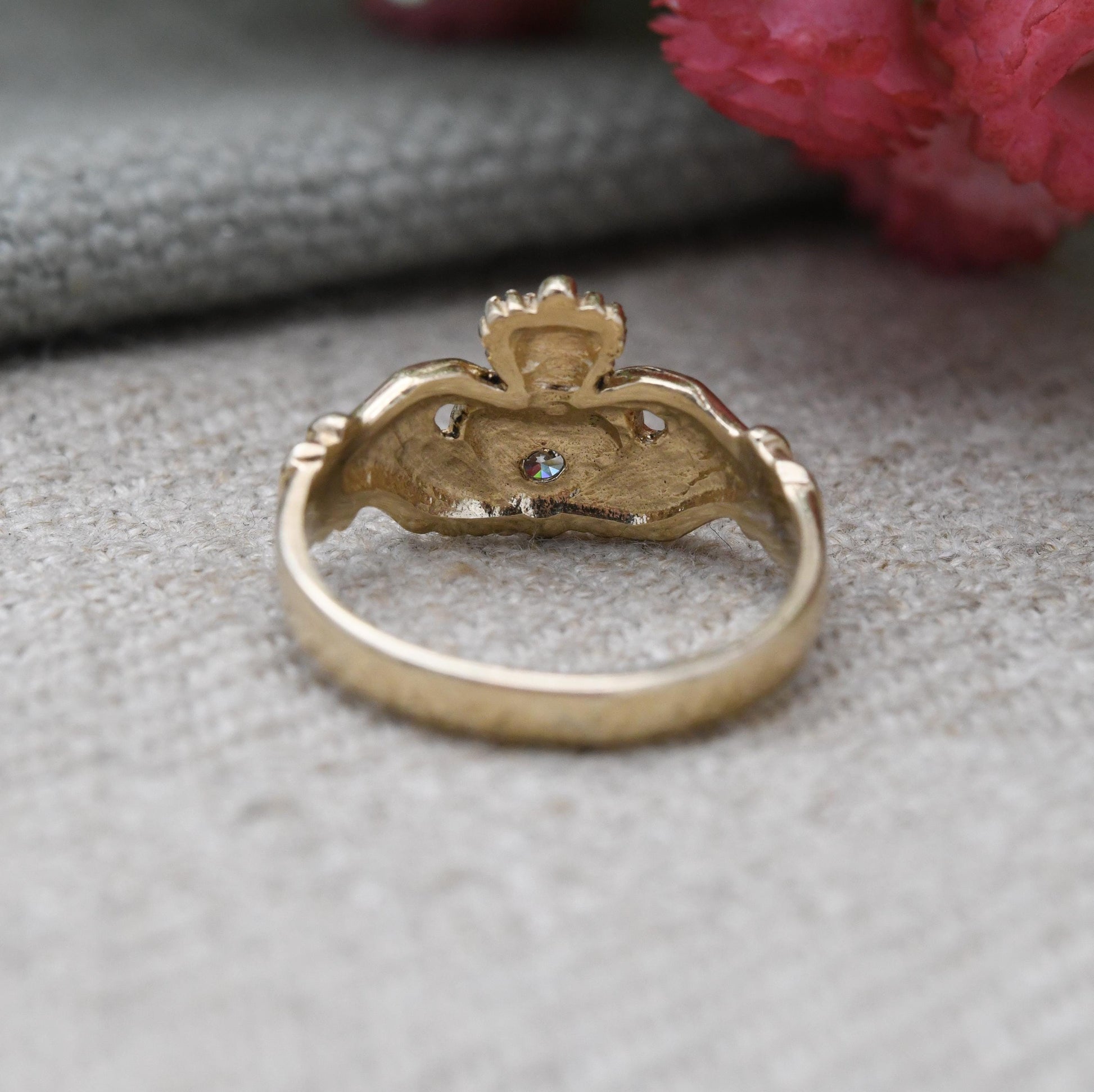 Vintage 9ct Gold Claddagh Ring - Clear Stone | Hands Holding Heart | Symbol of Love | Loyalty & Friendship | UK Size - H 1/2 | US Size 4 1/4