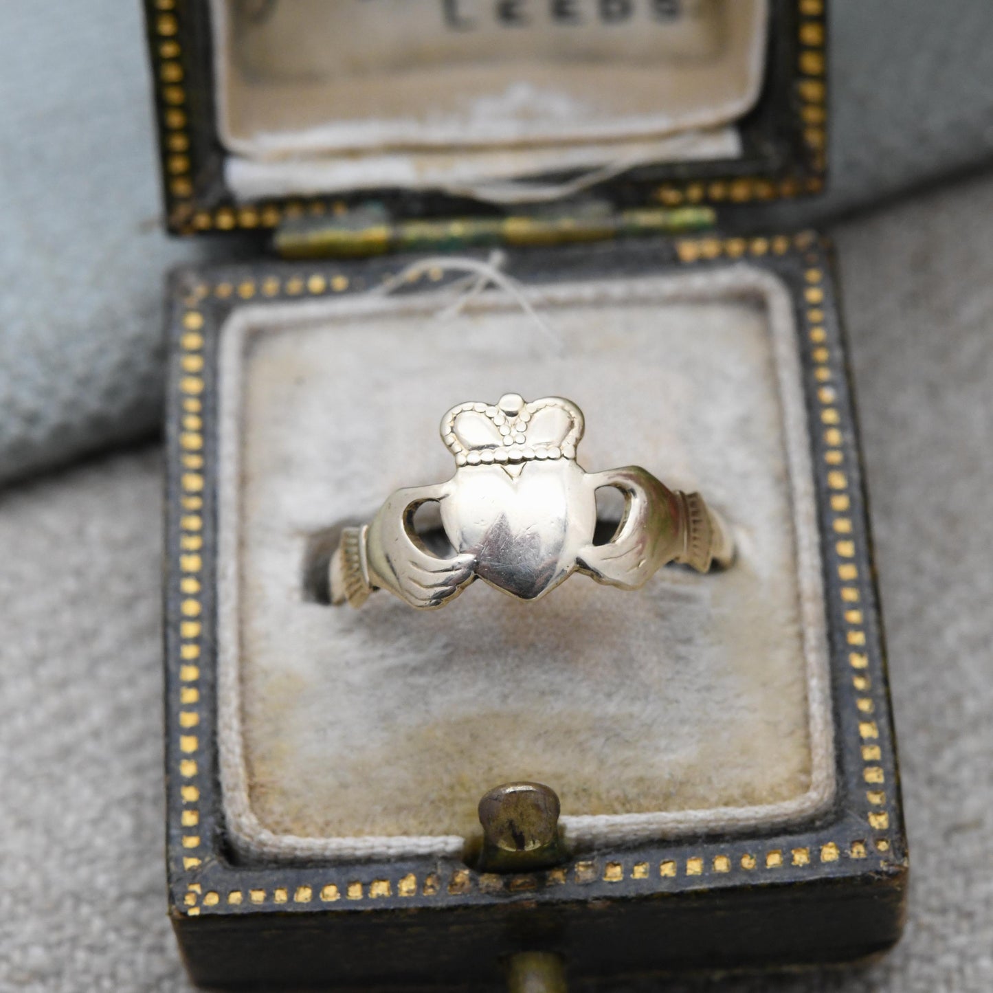 Vintage 9ct Gold Claddagh Ring - Irish Hands Holding Heart Symbol | Symbol of Love | Loyalty & Friendship | UK Size - L 1/2 | US Size 6 1/4