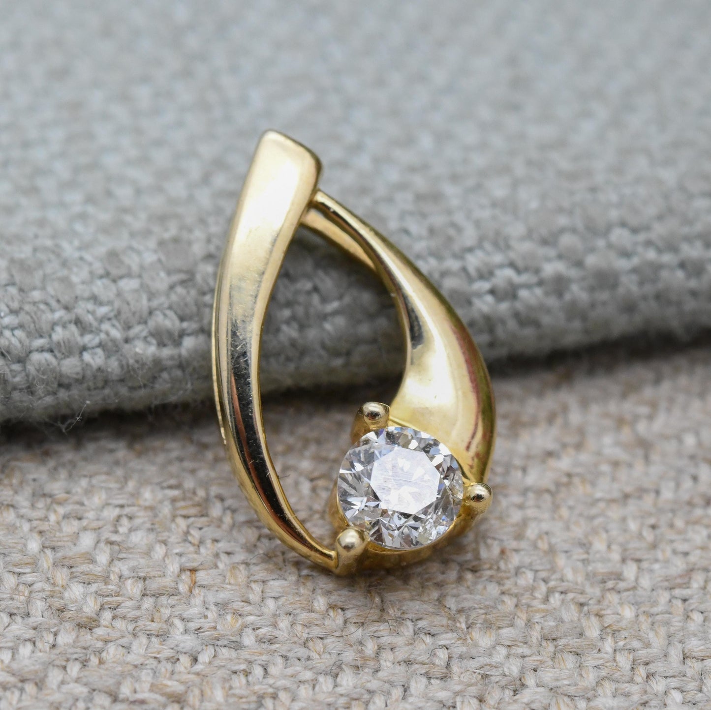 KRN 14ct Gold 1/3 Carat Diamond Pendant .33 Carat Weight - Minimalist Jewellery Gift for Her