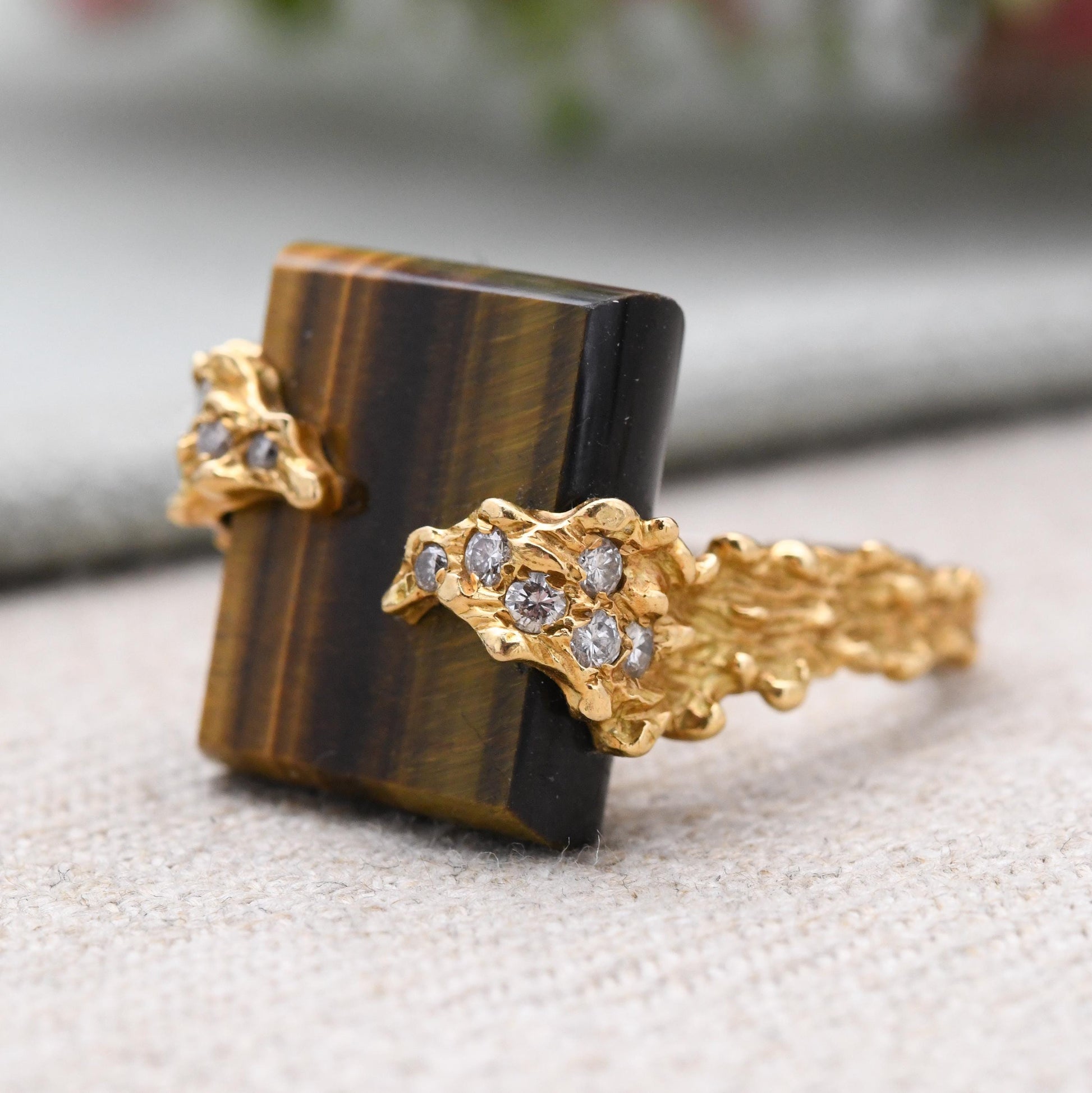 Vintage 18ct Gold Tiger's Eye and Diamond Cocktail Ring c. 1960s - Mid-Century Modernist Gemstone Dress Ring l UK Size - P | US Size - 8