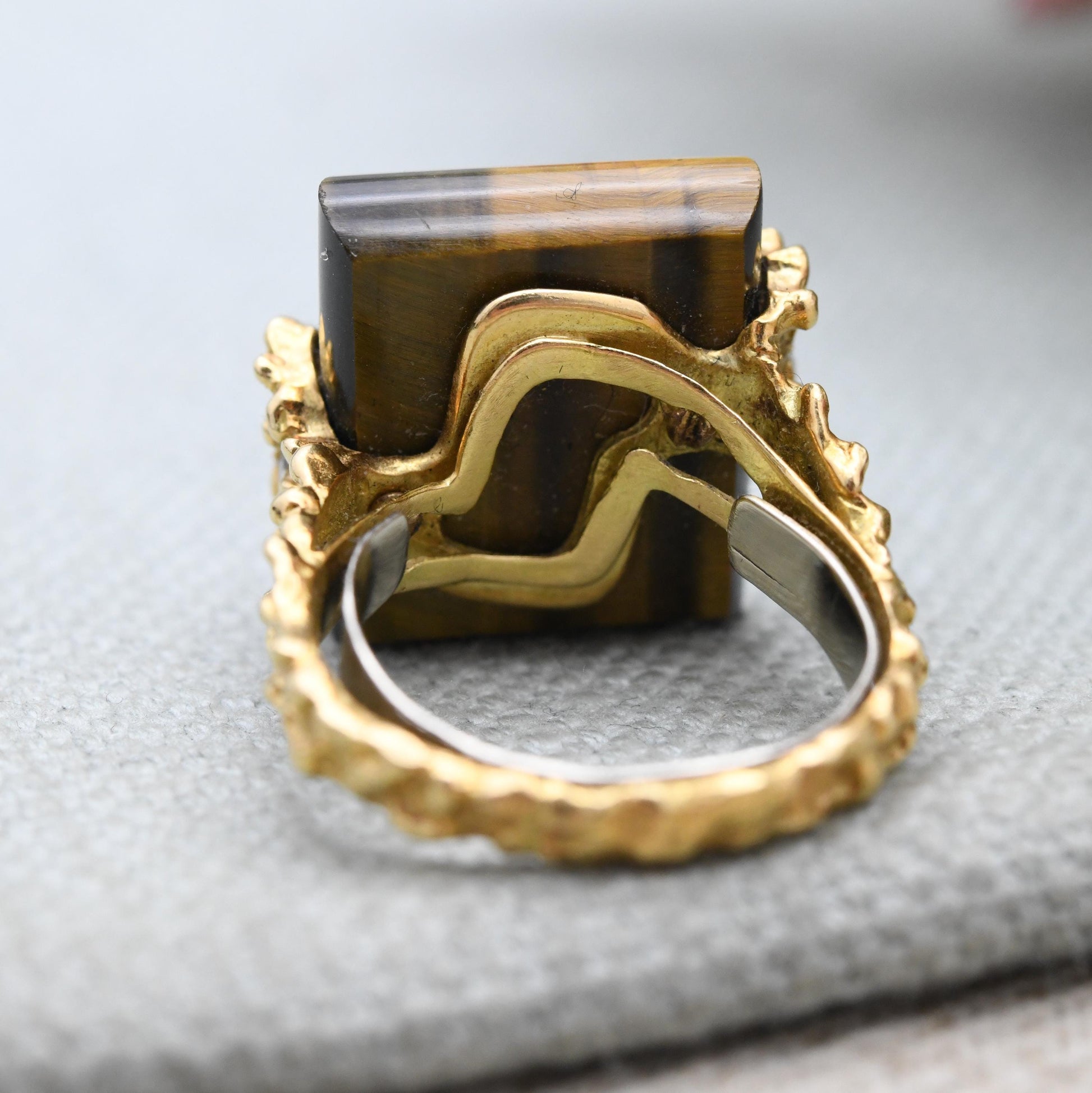Vintage 18ct Gold Tiger's Eye and Diamond Cocktail Ring c. 1960s - Mid-Century Modernist Gemstone Dress Ring l UK Size - P | US Size - 8
