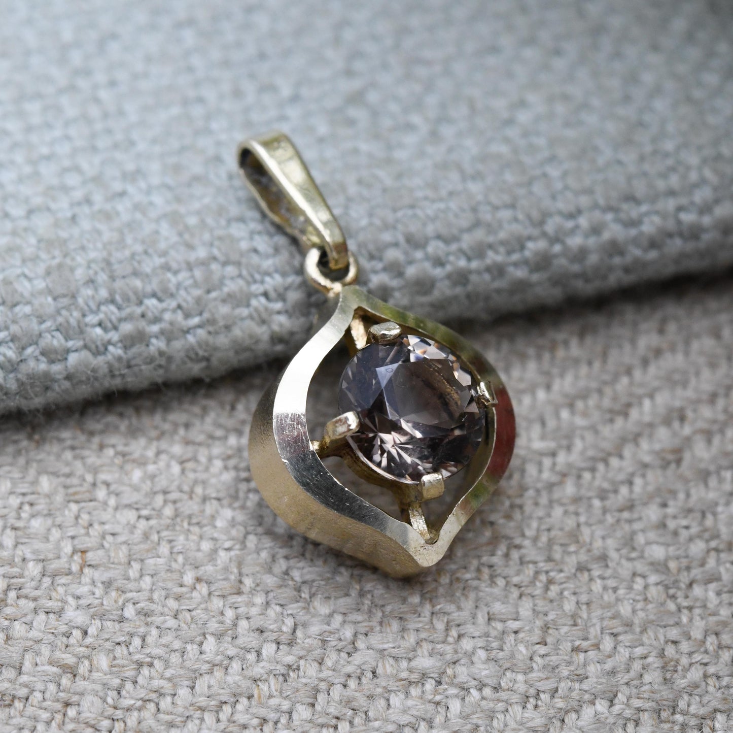 Vintage 9ct Gold Smoky Quartz Pendant 1977 - Ornate Gemstone Necklace Charm Pendant | Mid-Century