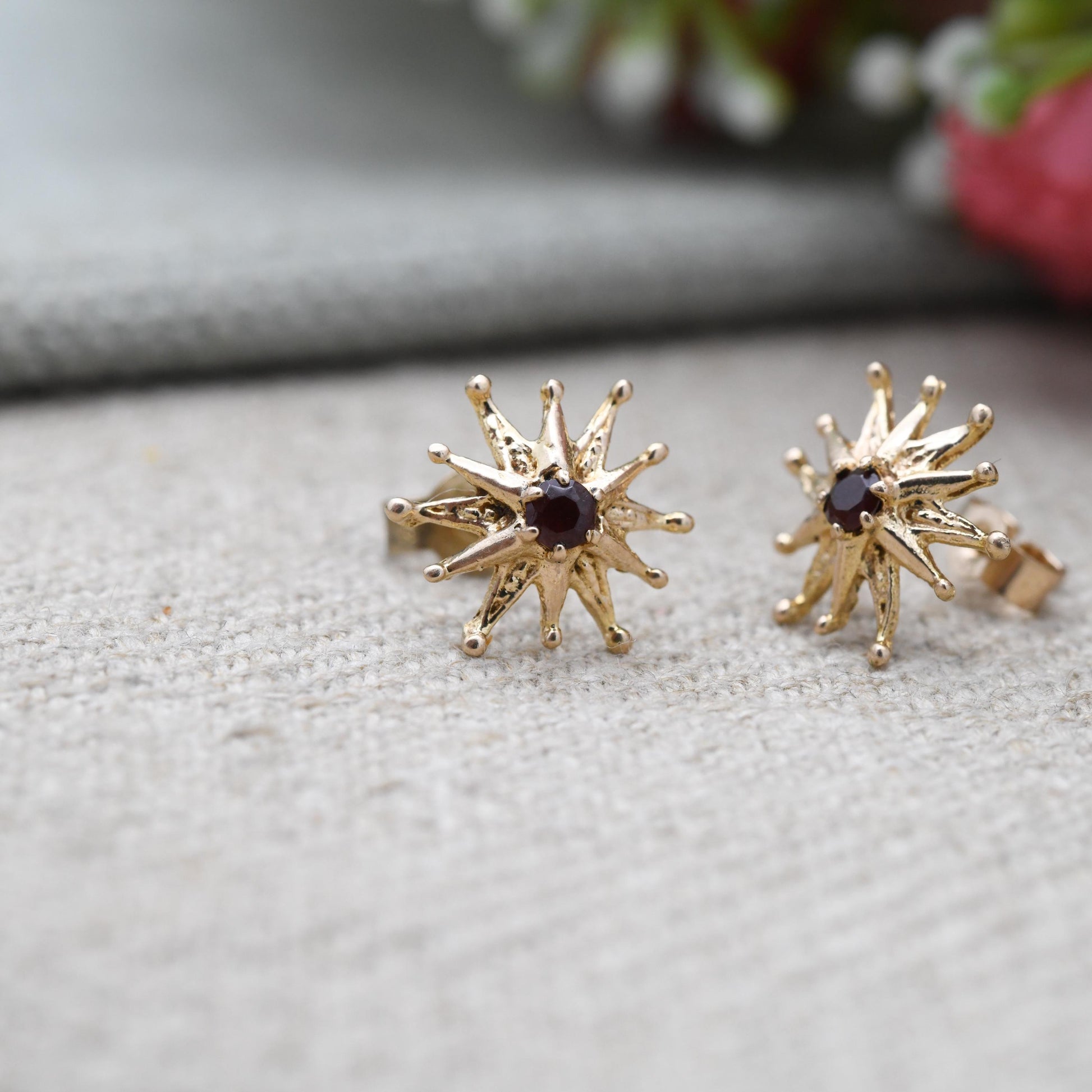 Vintage 9ct Gold Garnet Star Stud Earrings - Red Gemstone Starburst | Gold Birthday Gift | Butterfly Back | Everyday Stud Earrings
