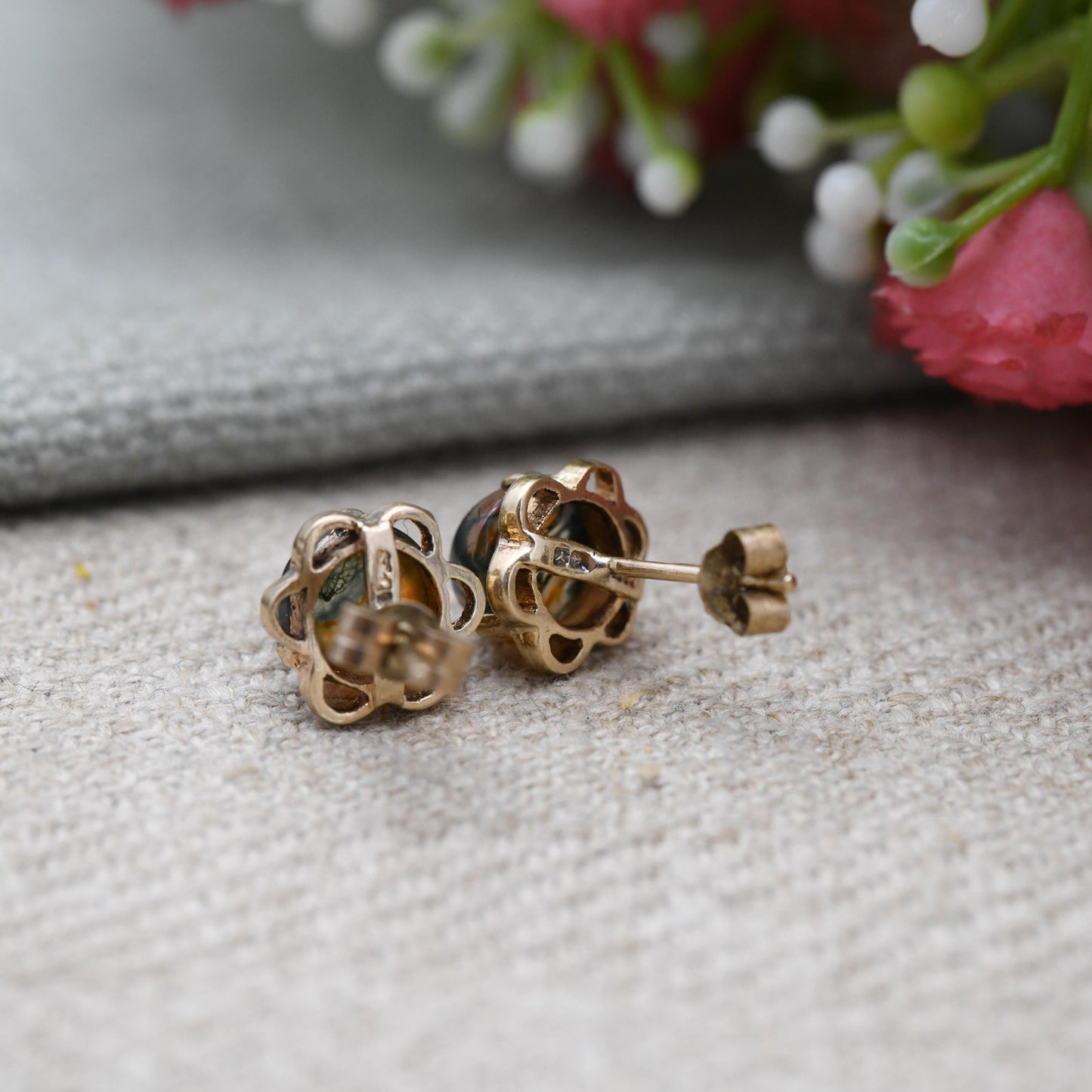 Vintage 9ct Gold Moss Agate Cabochon Stud Earrings - Prong Set Openwork Border | Gold Gift for Her | Butterfly Back | Everyday Stud Earrings