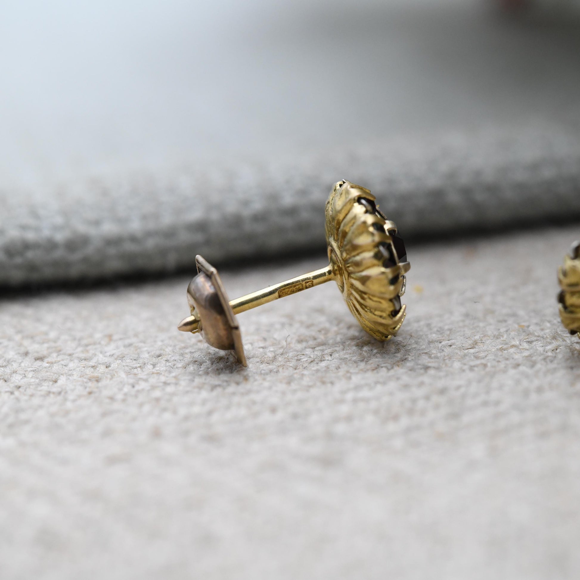 Vintage 9ct Gold Red Paste Cluster Stud Earrings - Sparkly Red Gemstone | Gold Birthday Gift | Butterfly Back | Everyday Stud Earrings