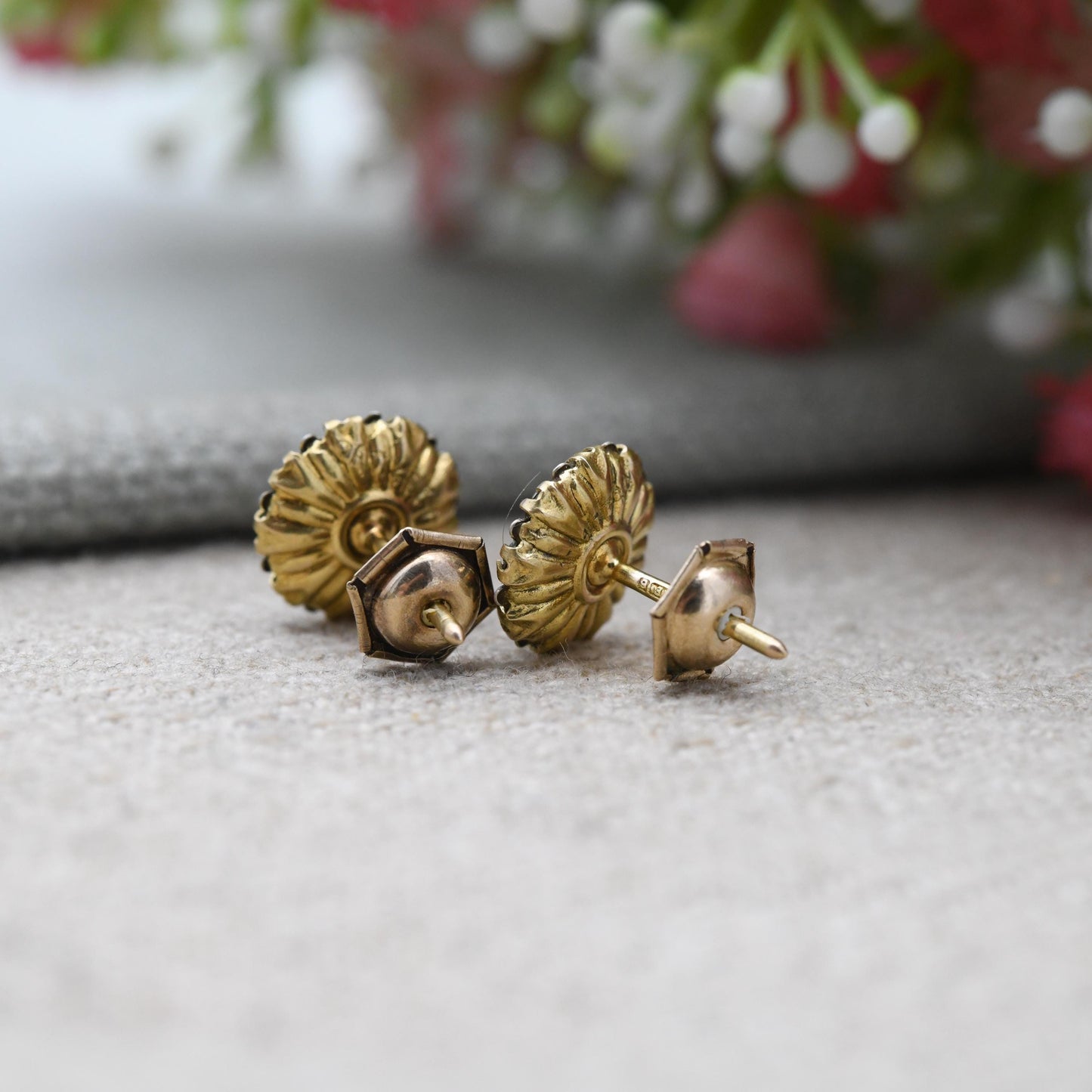 Vintage 9ct Gold Red Paste Cluster Stud Earrings - Sparkly Red Gemstone | Gold Birthday Gift | Butterfly Back | Everyday Stud Earrings