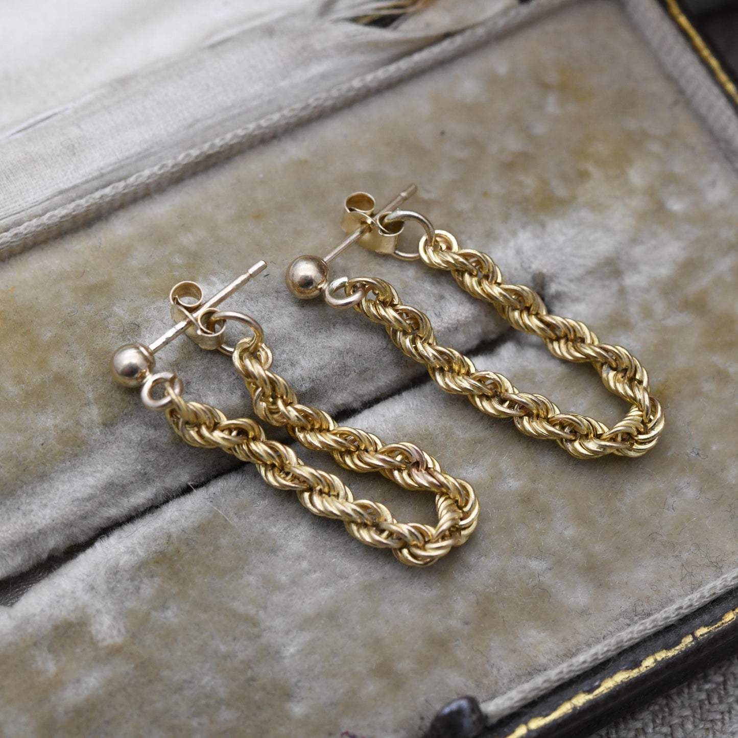 Vintage 9ct Gold Twisted Rope Chain Hoop Earrings - Pretty Light Gold Dangle Earrings with Butterfly Backs