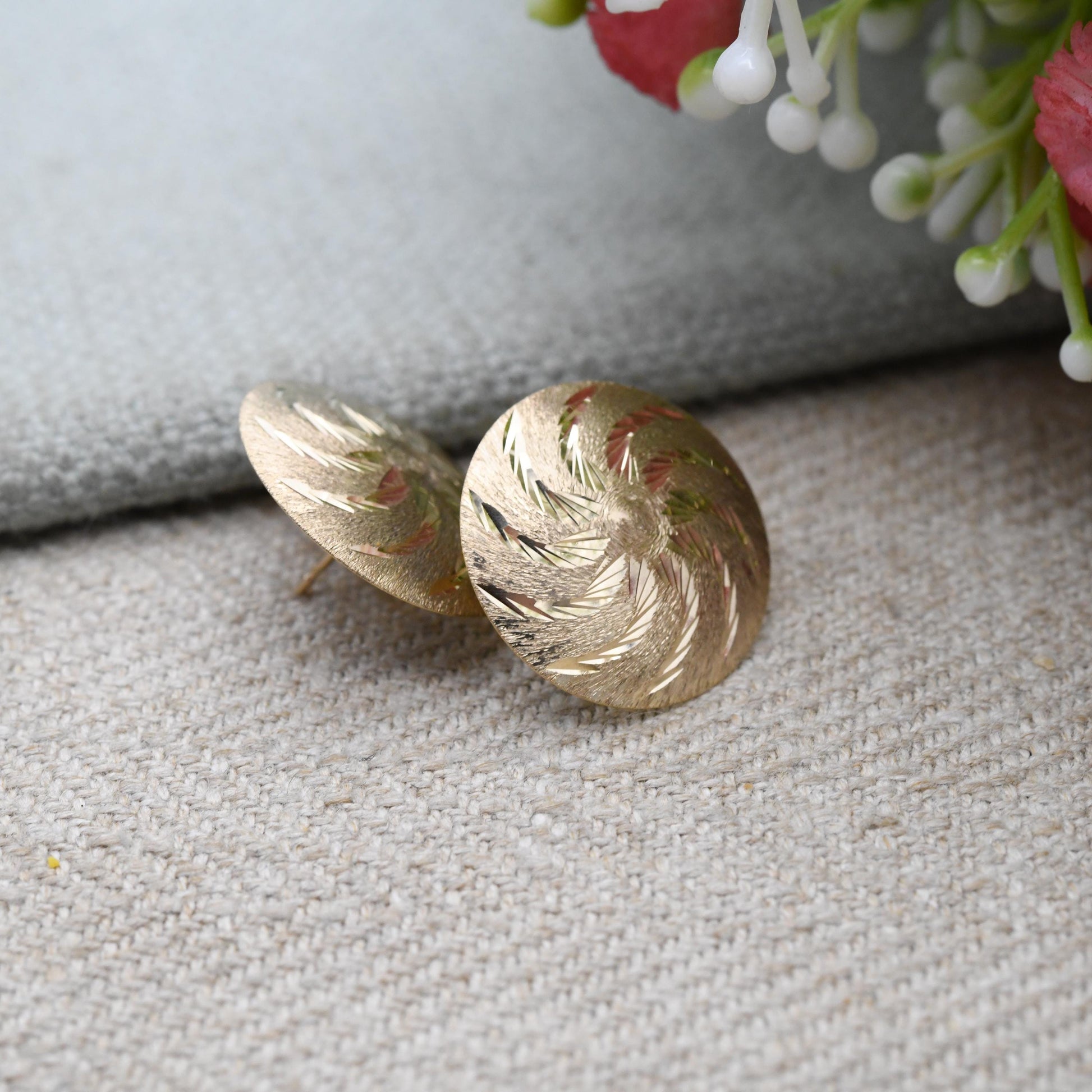Vintage 9ct Gold Circular Engraved Stud Earrings 1980s - Brushed Yellow Gold Circular Studs | Delicate Gold Jewellery Gift for Her