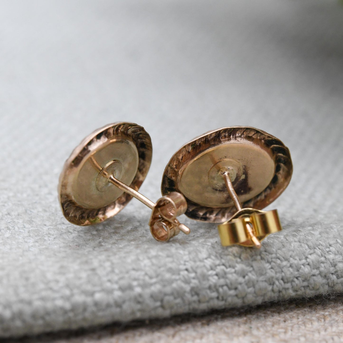 Vintage 9ct Gold Onyx Stud Earrings - Black Cabochon Gemstone | Rope Twist Antique Style Frame Mounts | Pretty Gold Jewellery Gift for Her