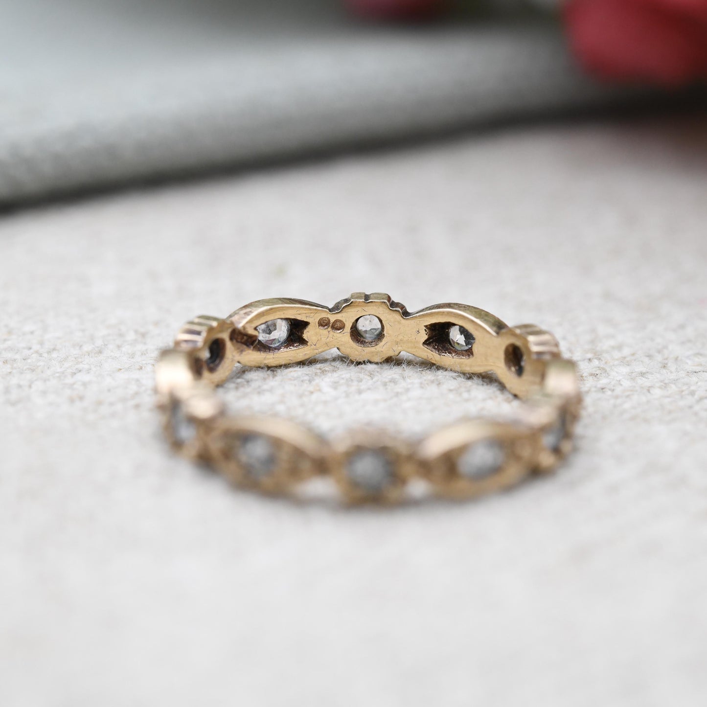 Vintage 9ct Gold Eternity Ring with Clear Stones - Beautiful Beaded Detail and Milgrain Textured Design | UK Size - O | US Size - 7 1/4
