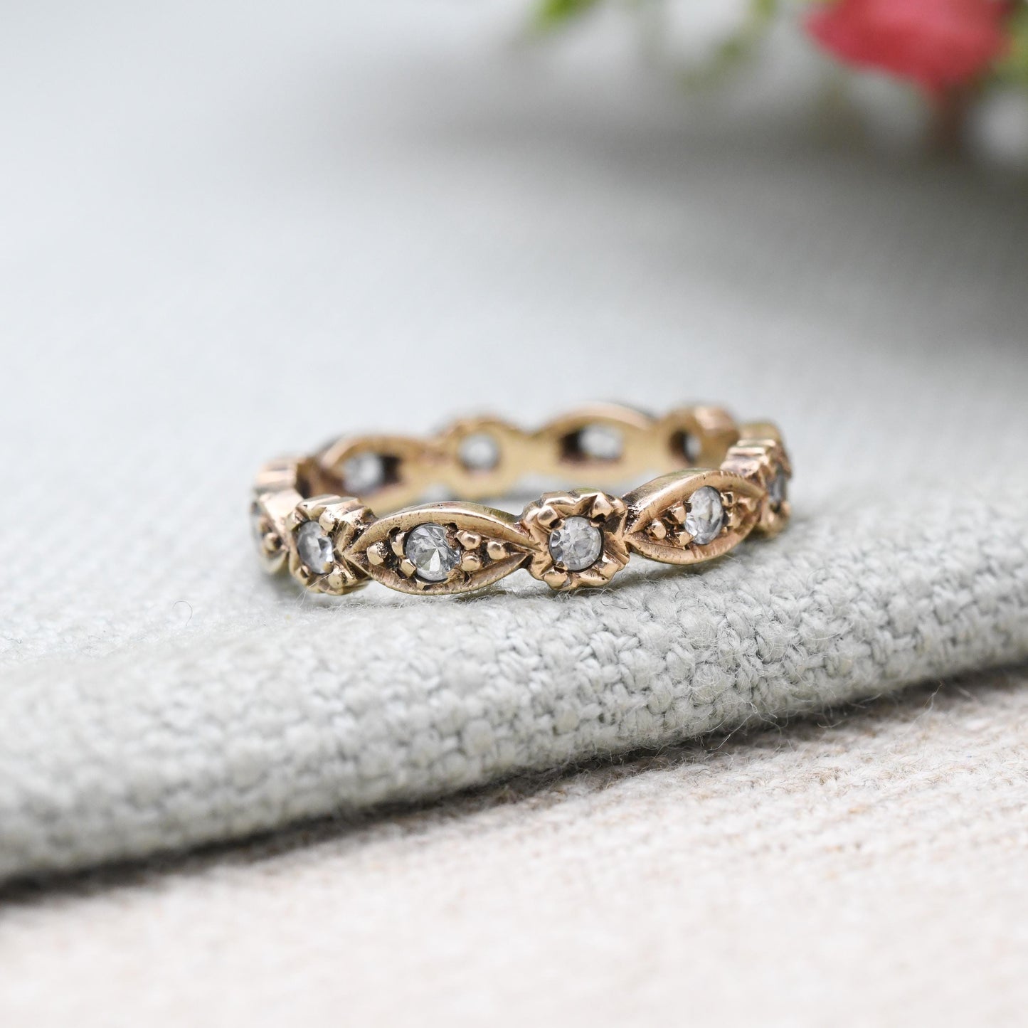 Vintage 9ct Gold Eternity Ring with Clear Stones - Beautiful Beaded Detail and Milgrain Textured Design | UK Size - O | US Size - 7 1/4