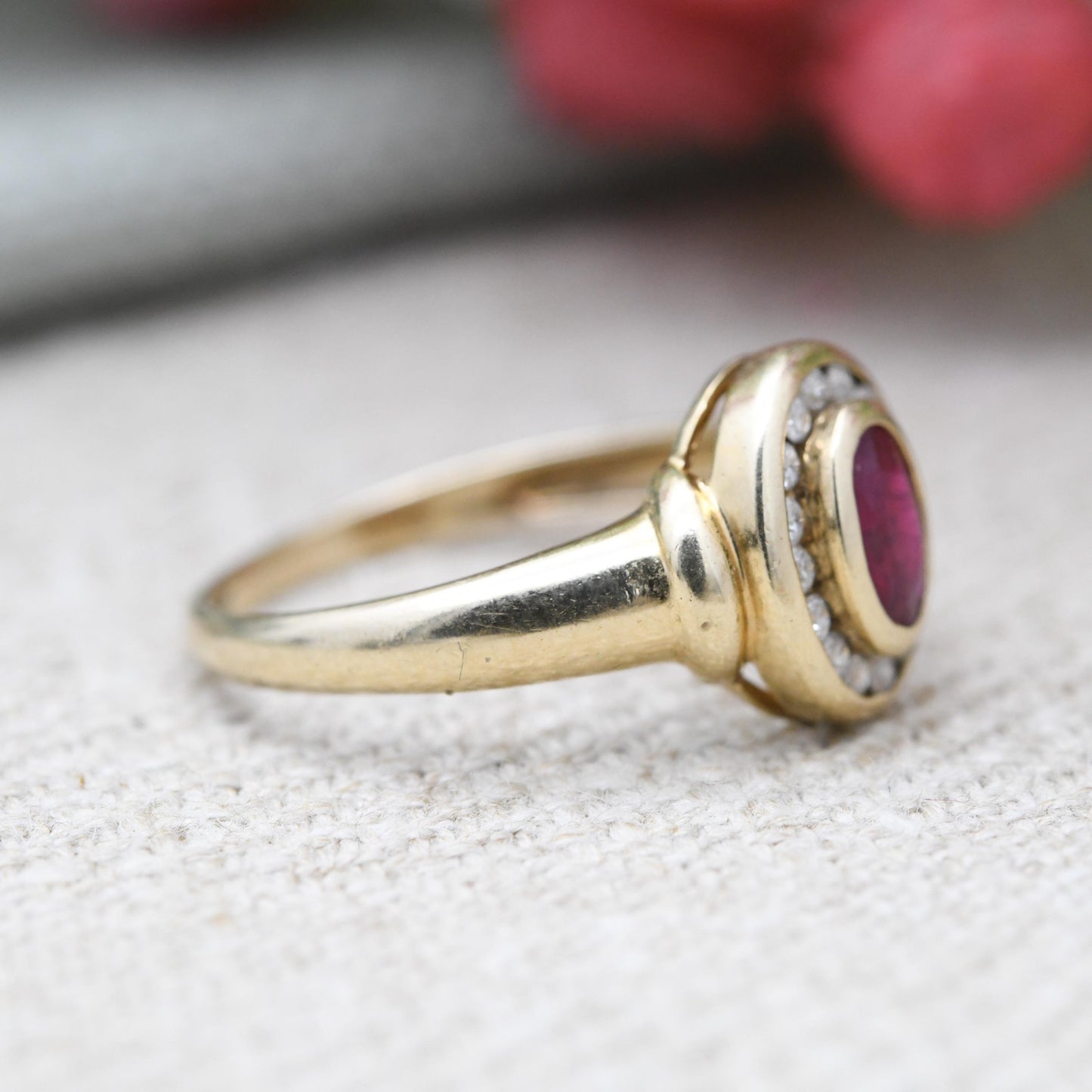 Vintage 9ct Gold Ruby Cluster Ring with Diamond Halo - Floral Daisy Pretty Gold Jewellery Gift for Her | UK Size - M | US Size - 6 1/2