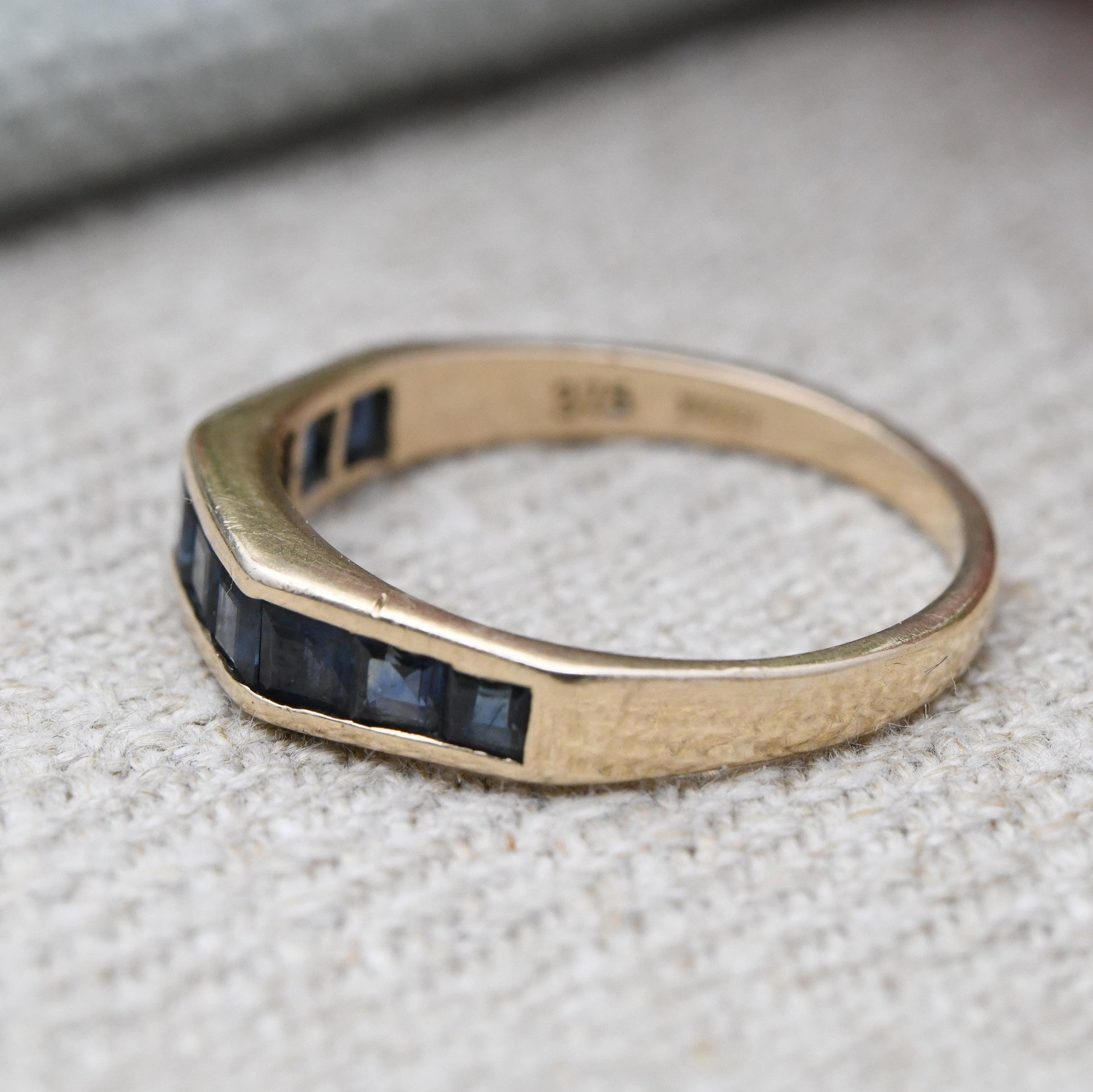 Vintage 9ct Gold Sapphire Half Eternity Ring 1989 - Nine Stone Gemstone | UK Size - M | US Size - 6 1/2