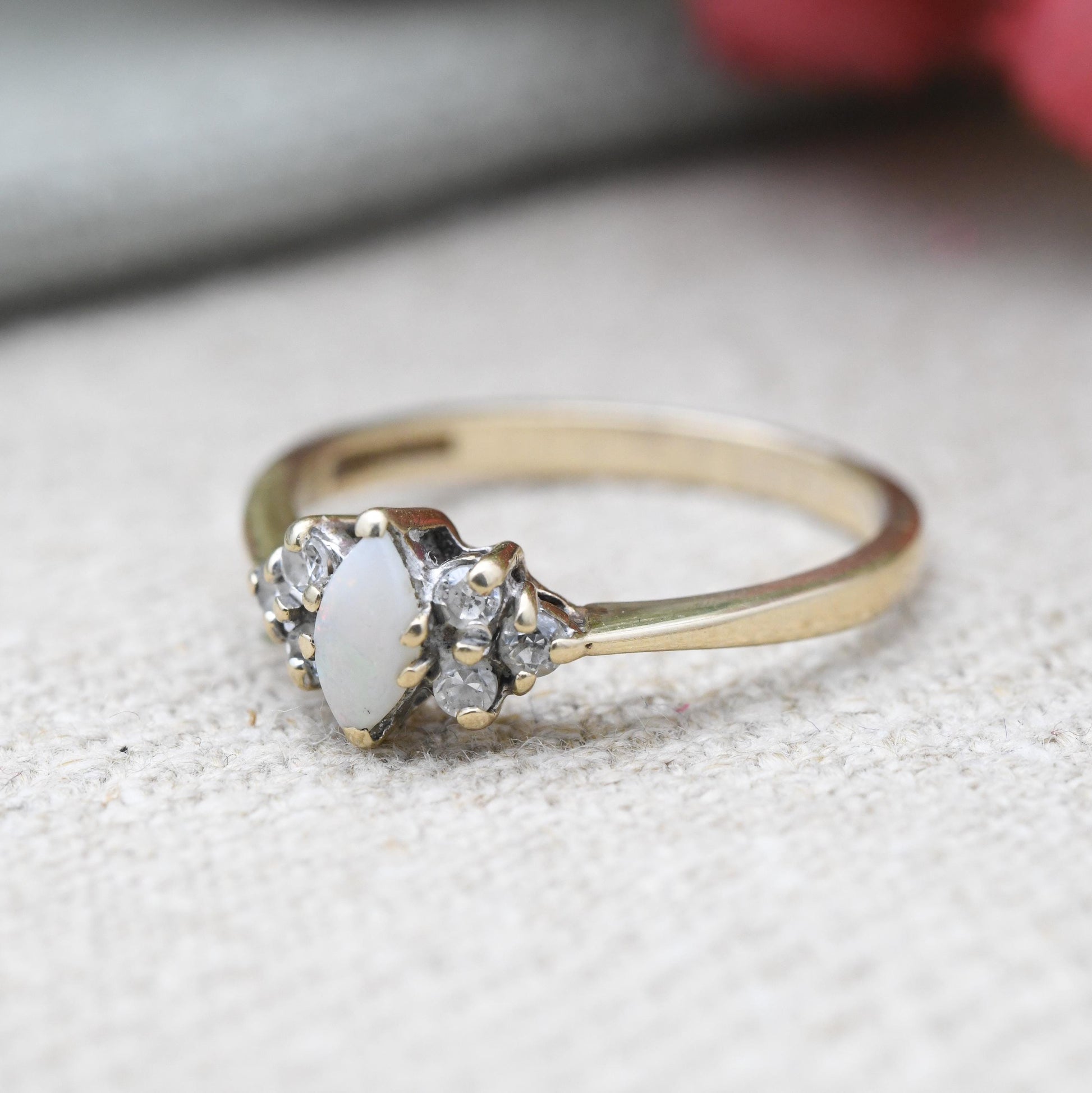 Vintage 9ct Gold Opal Ring 1990 - Pretty Marquise Cut Opal With Clear Side Stones | UK Size - O | US Size - 7 1/4