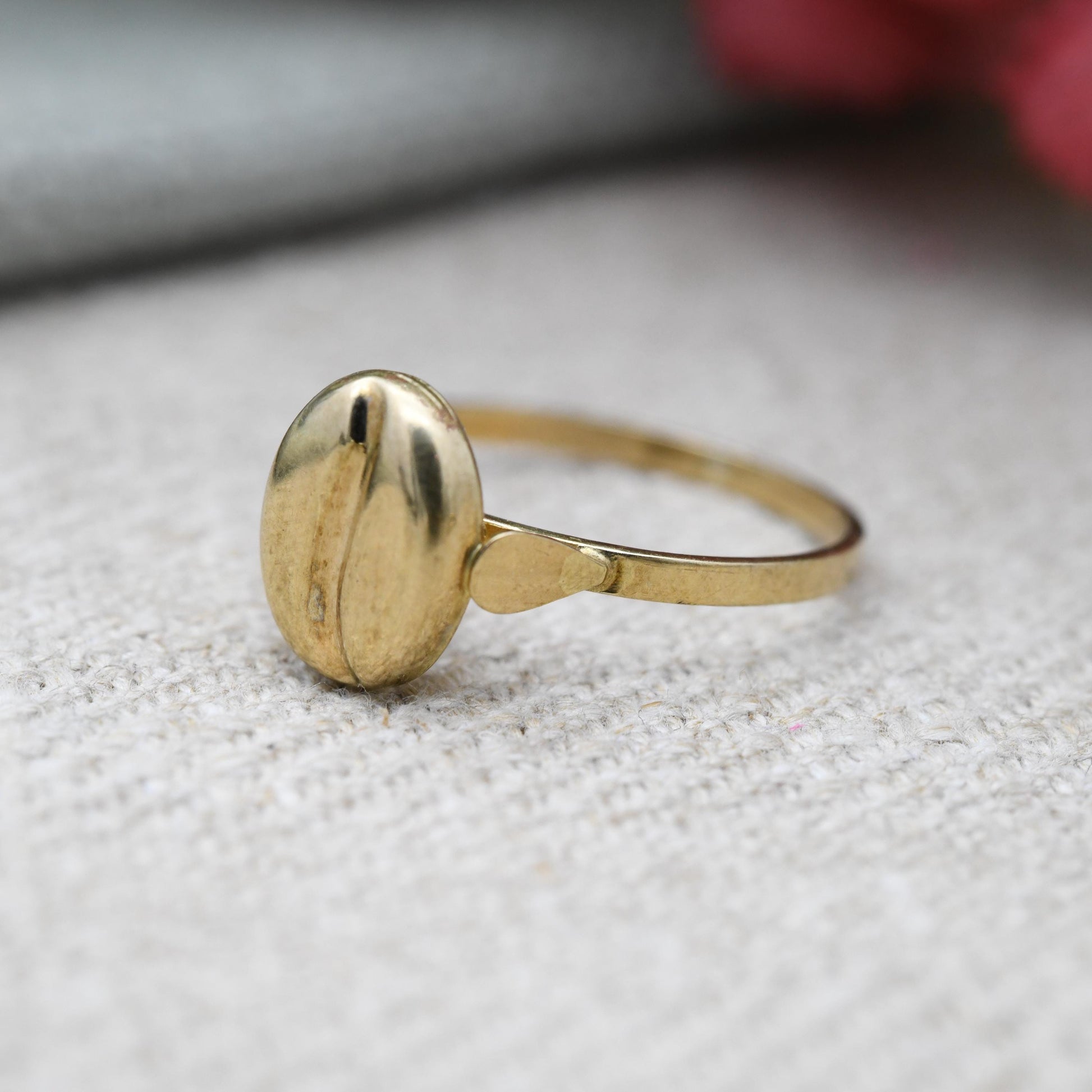 Vintage 9ct Gold Coffee Bean Ring - Stylised Ring | Modernist | UK Size - L | US Size - 6