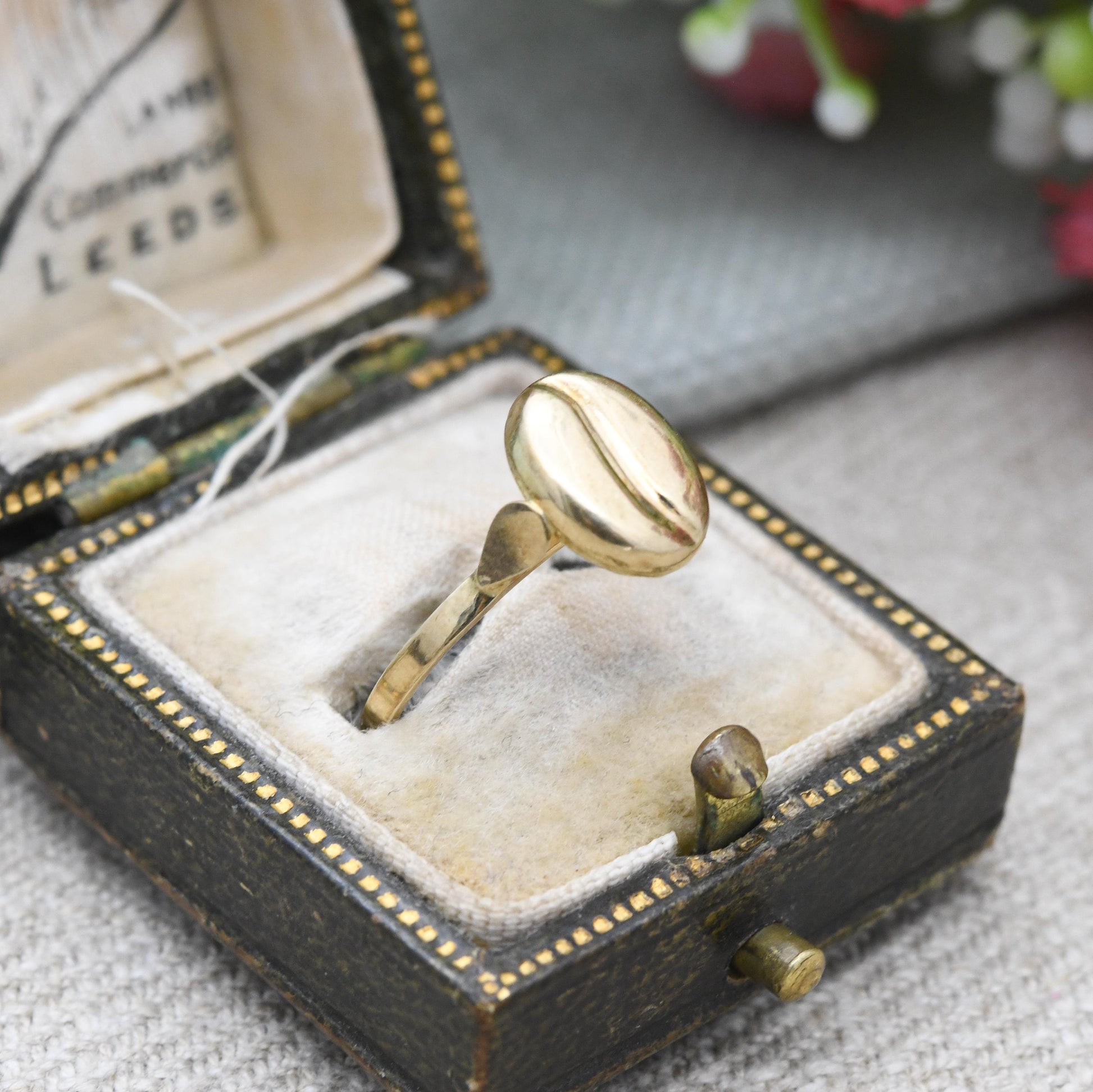 Vintage 9ct Gold Coffee Bean Ring - Stylised Ring | Modernist | UK Size - L | US Size - 6