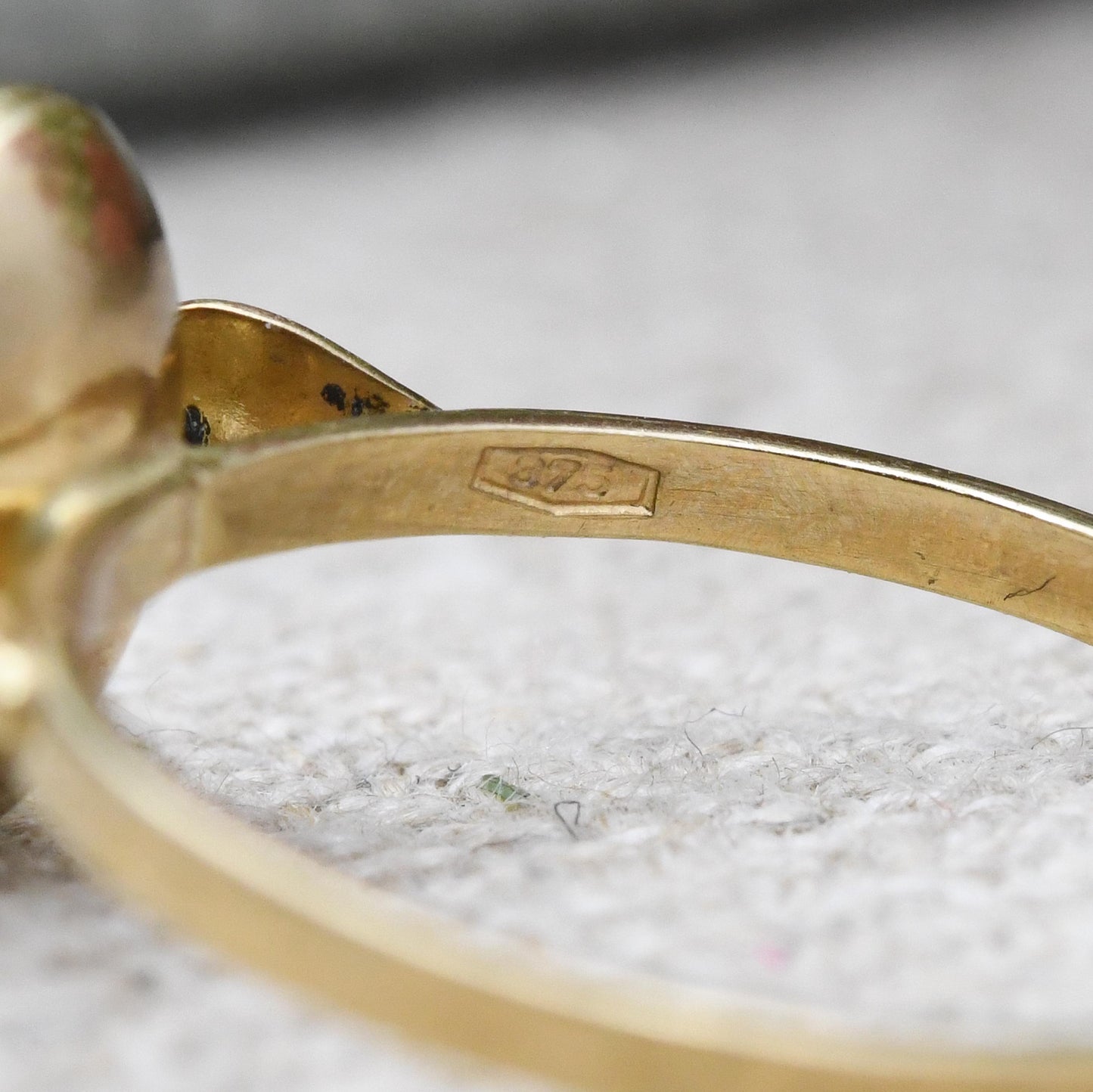 Vintage 9ct Gold Coffee Bean Ring - Stylised Ring | Modernist | UK Size - L | US Size - 6