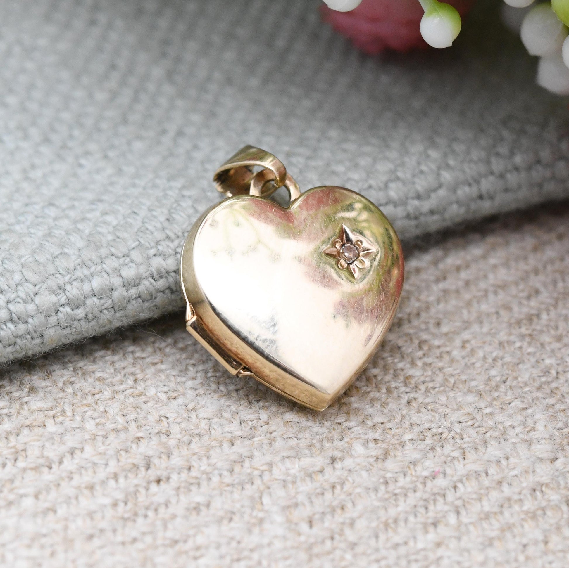 9ct Gold Diamond Heart Locket Pendant - GA | Love Heart Locket Charm Pendant | Sentimental Jewellery Gift for Her